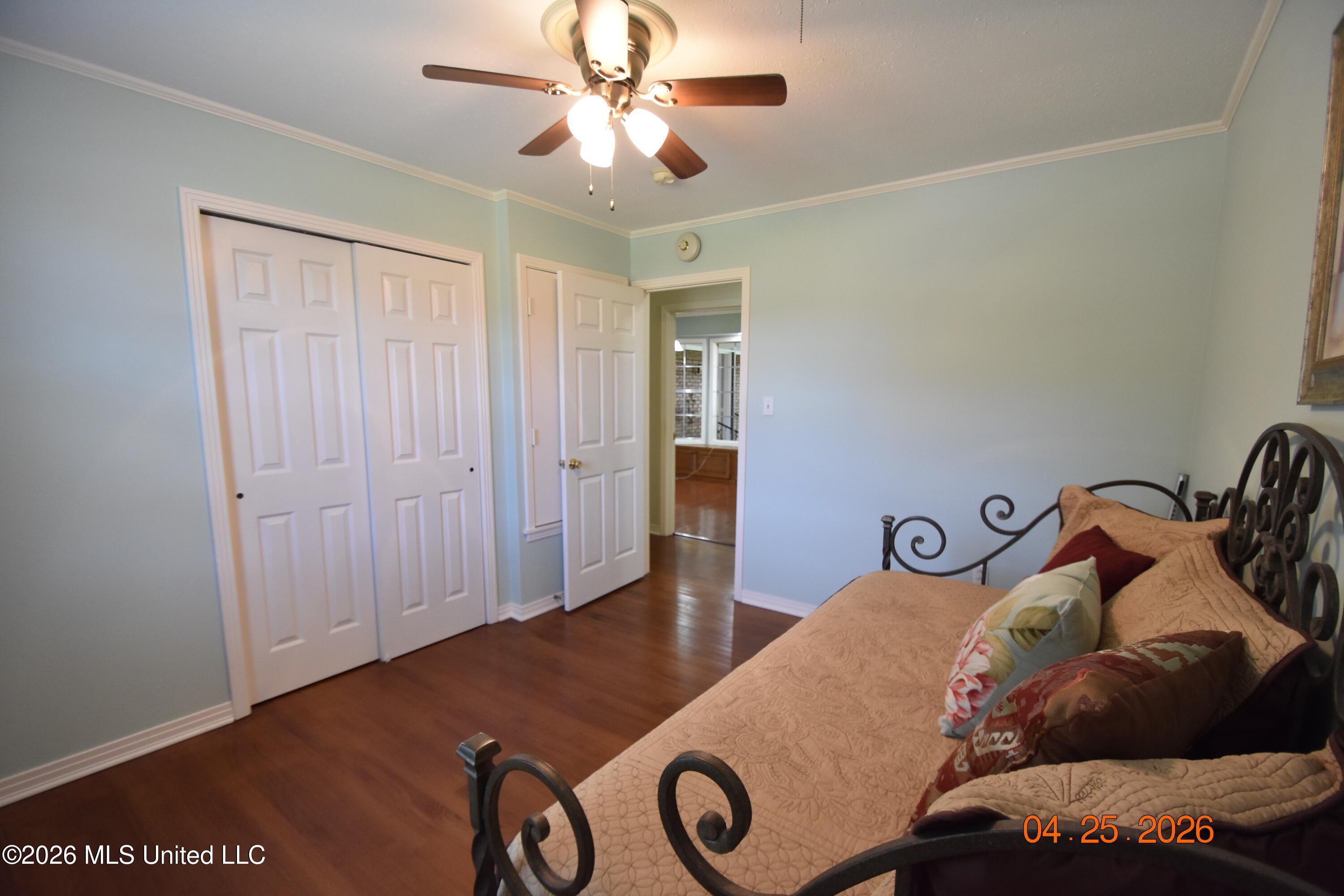2049 Oakhurst Drive