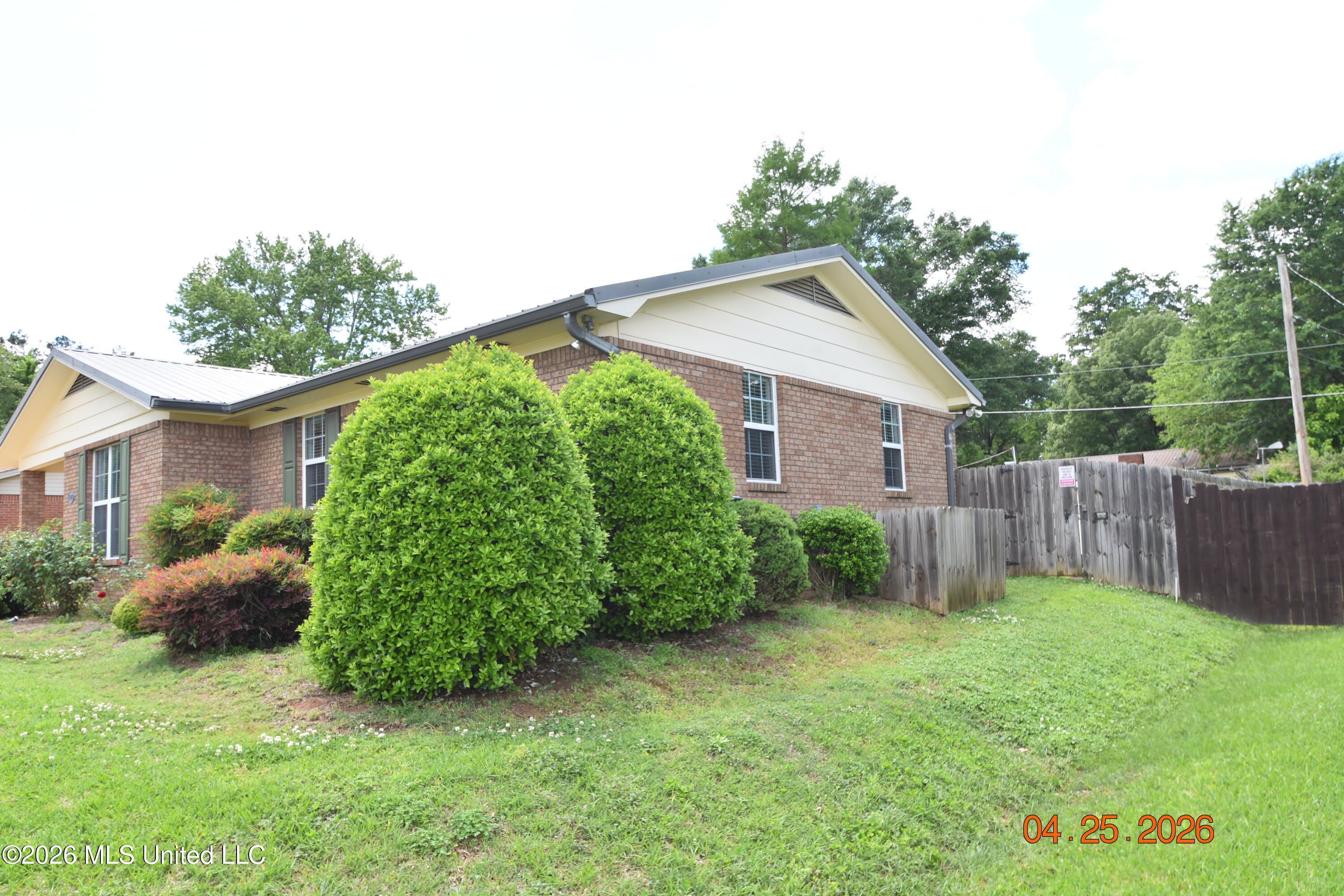 2049 Oakhurst Drive