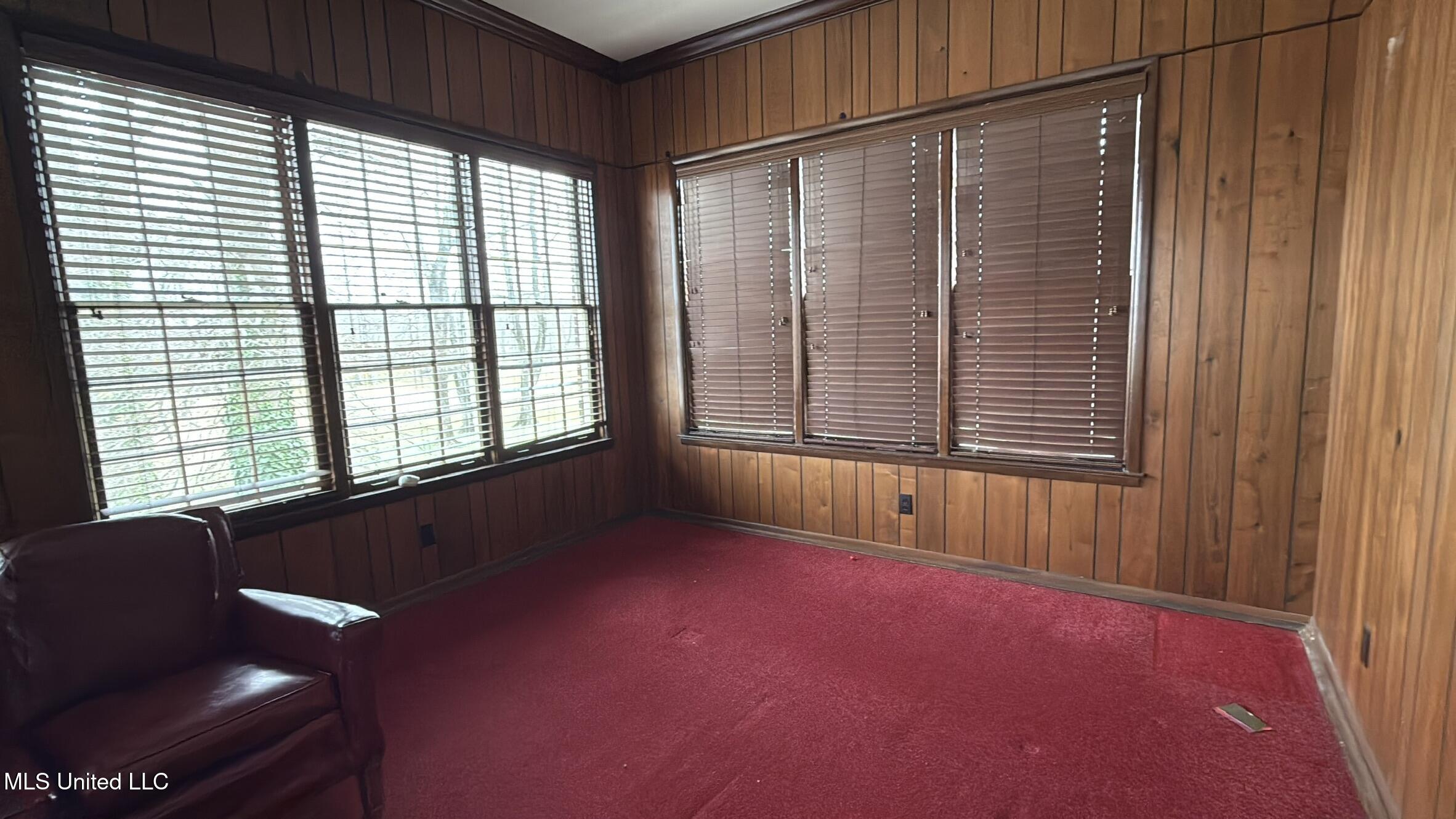 2502 W Claiborne Avenue