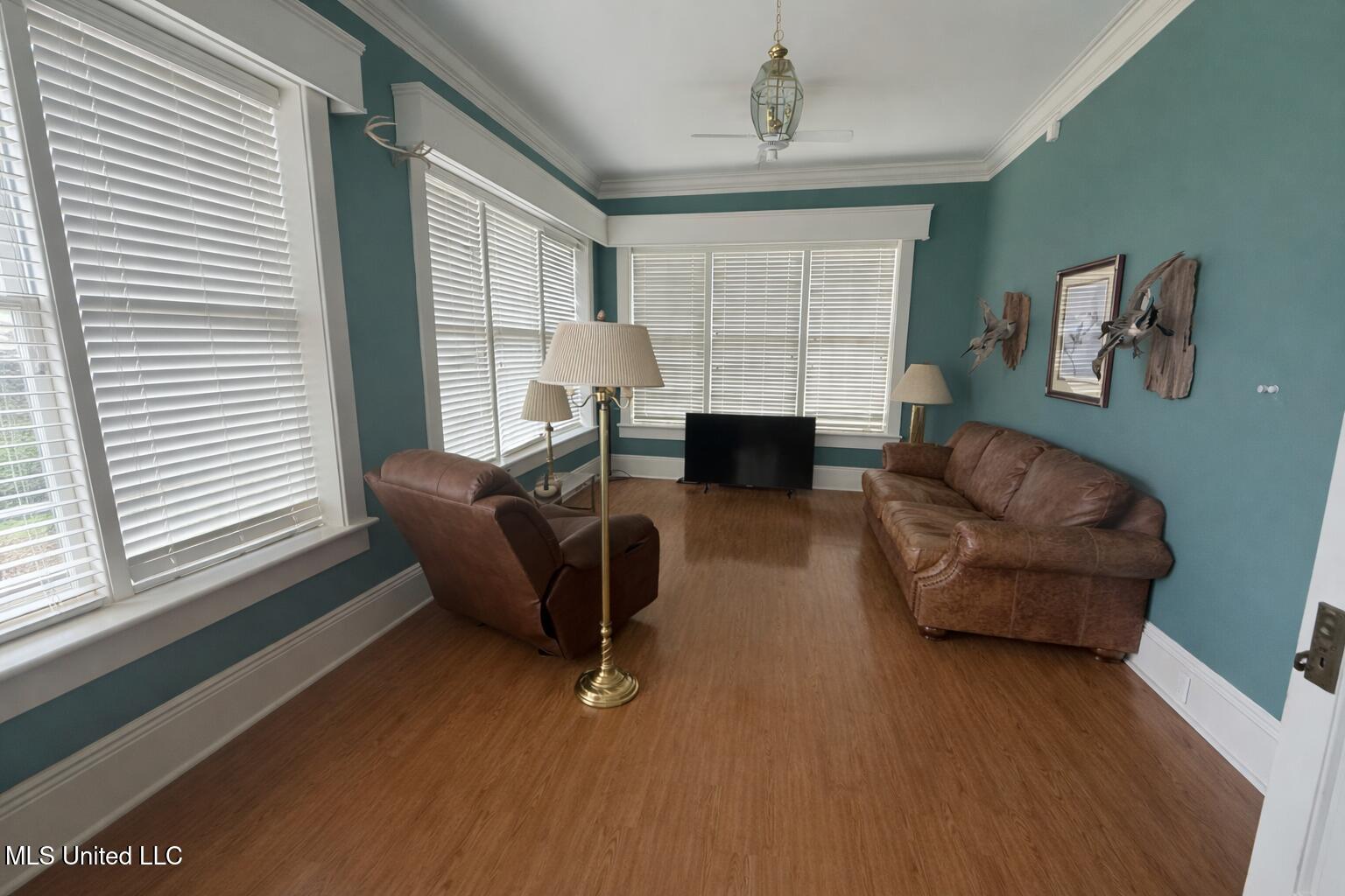 2502 W Claiborne Avenue