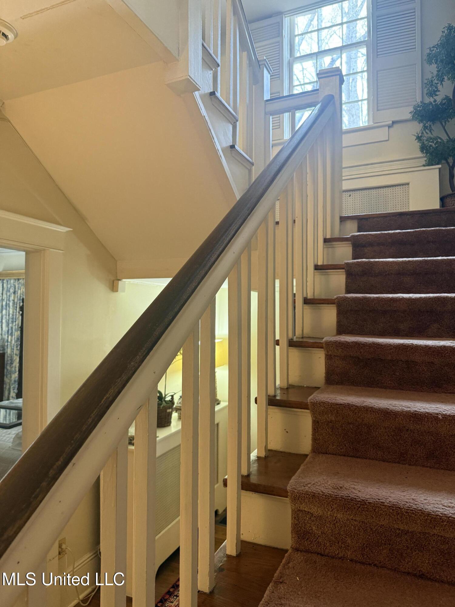 2502 W Claiborne Avenue