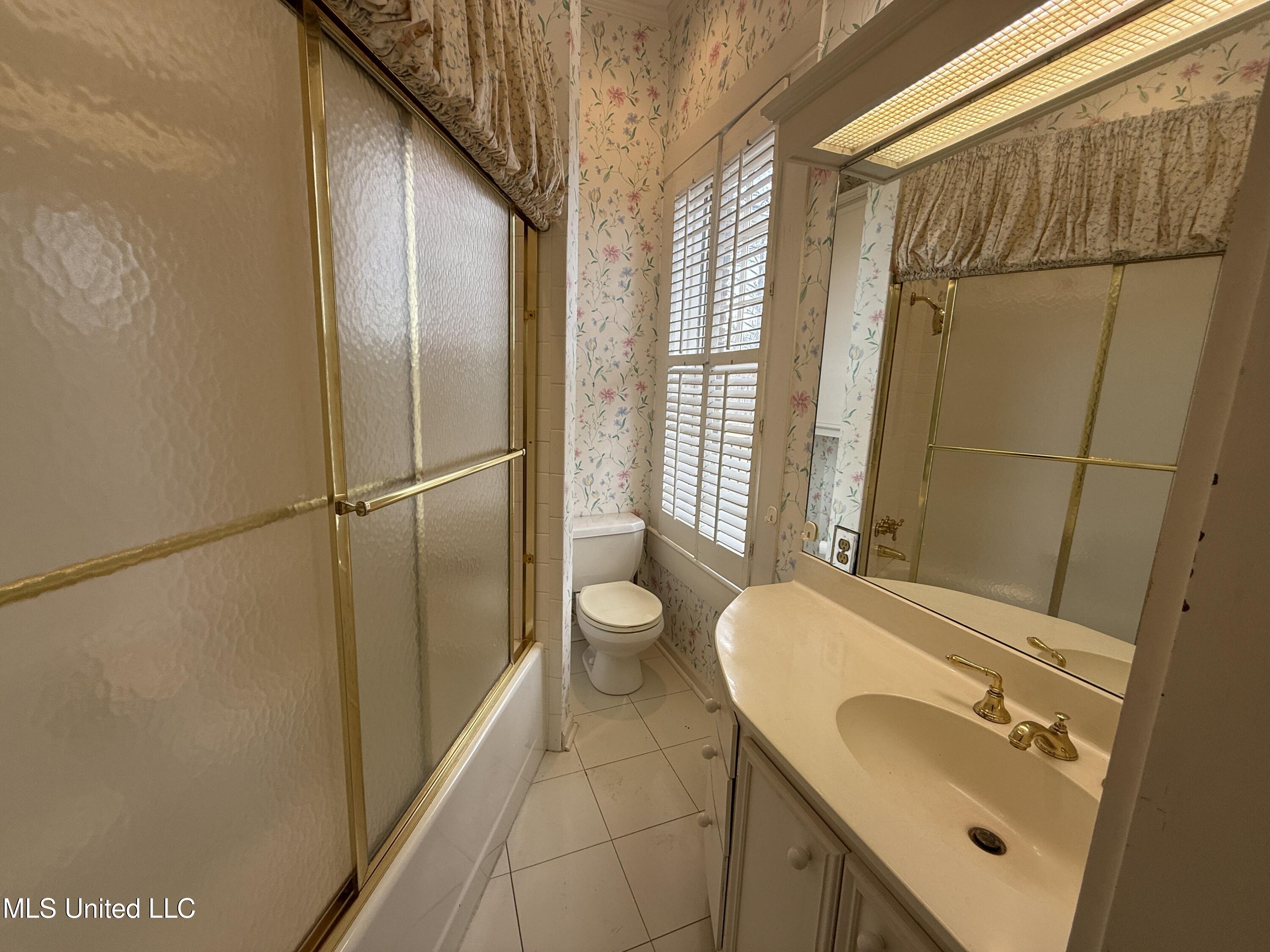 2502 W Claiborne Avenue