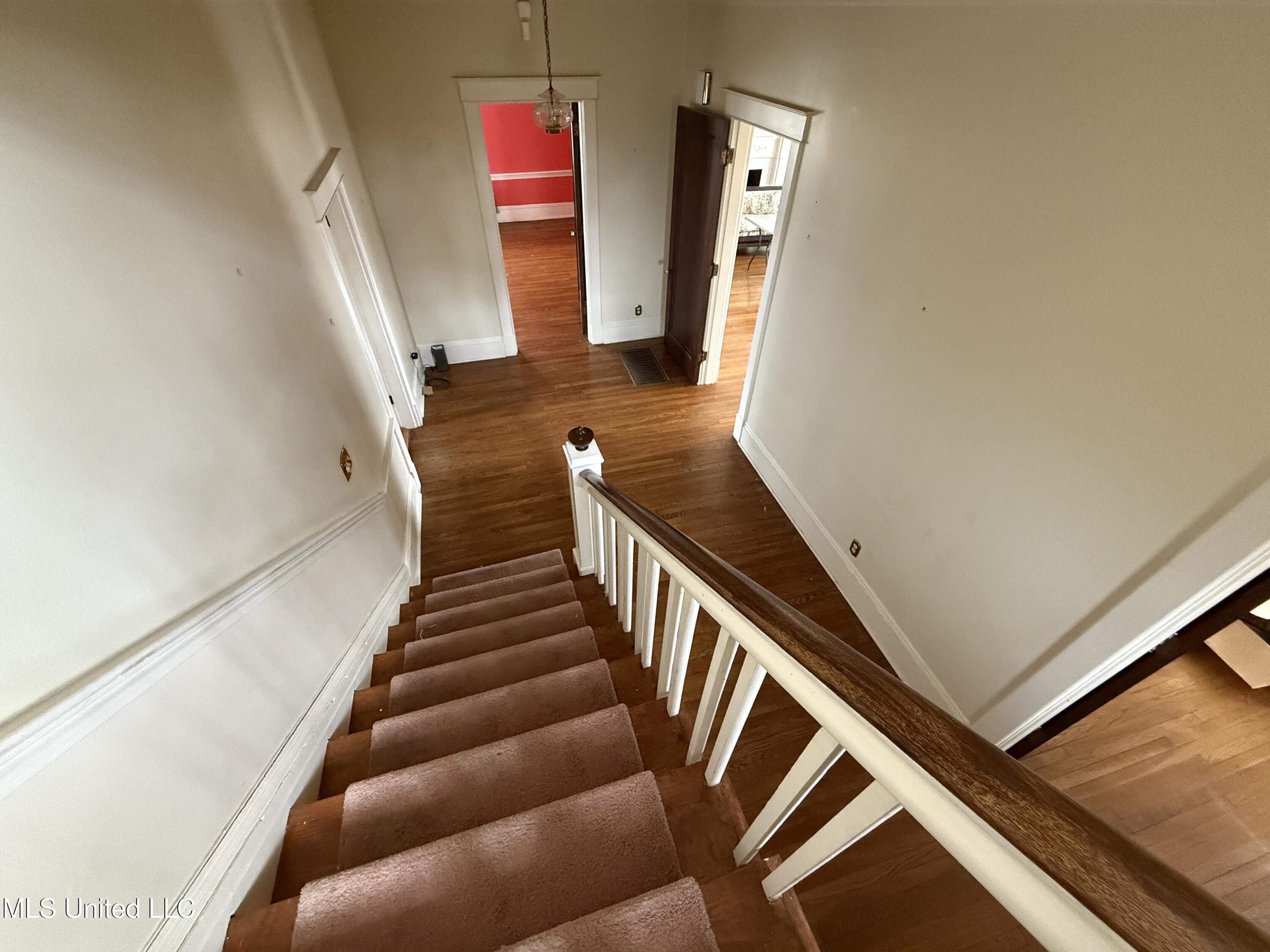 2502 W Claiborne Avenue