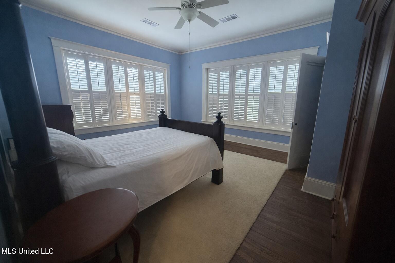 2502 W Claiborne Avenue