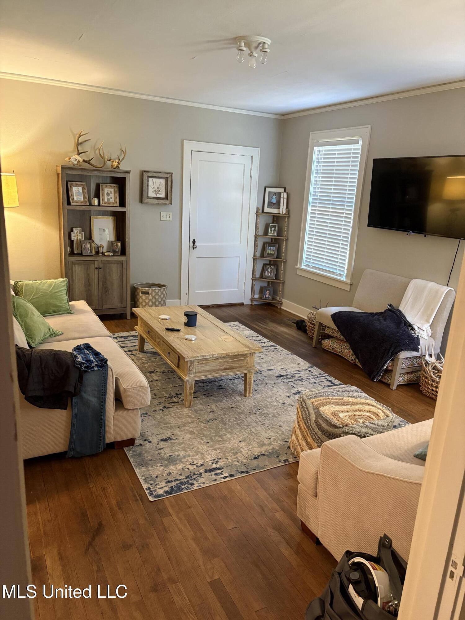 404 Grand Boulevard, 2