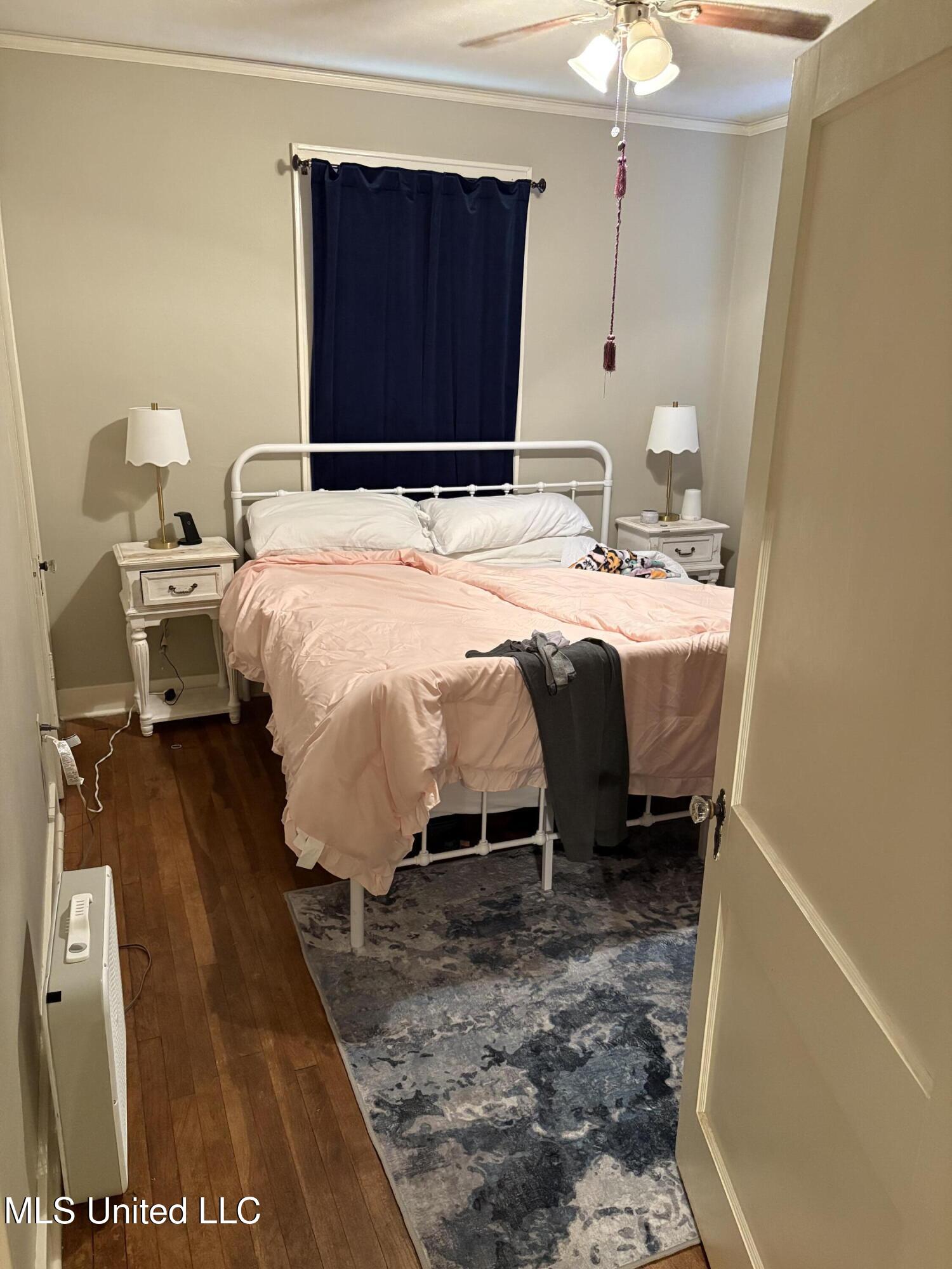 404 Grand Boulevard, 2