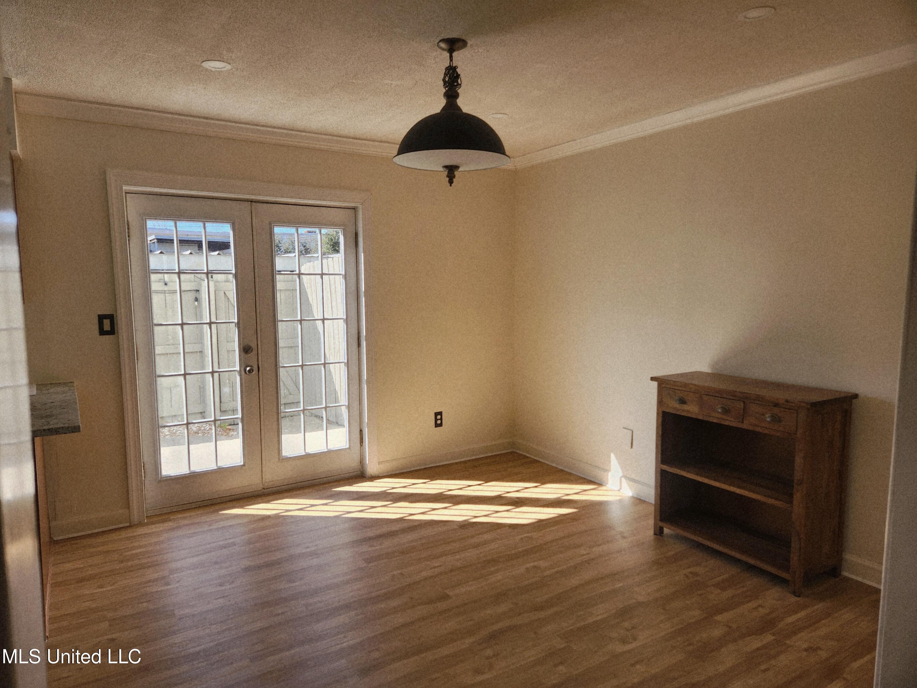 5025 Wayneland Drive, H3