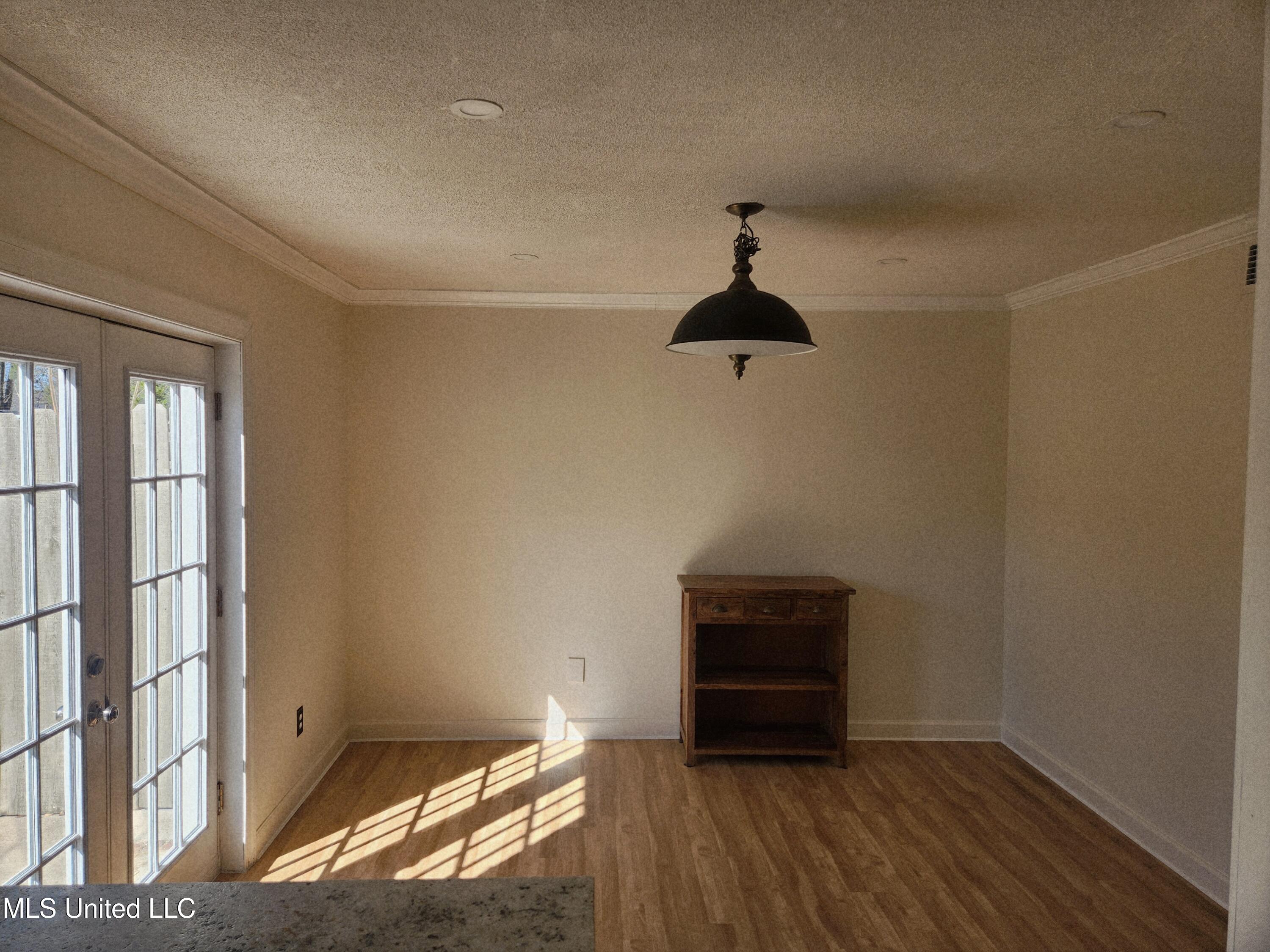 5025 Wayneland Drive, H3