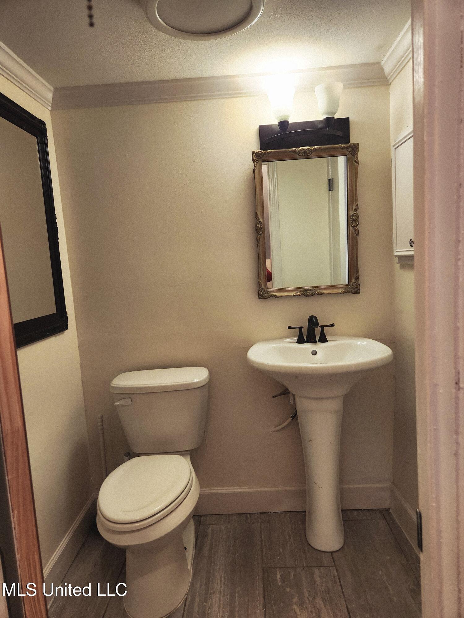 5025 Wayneland Drive, H3