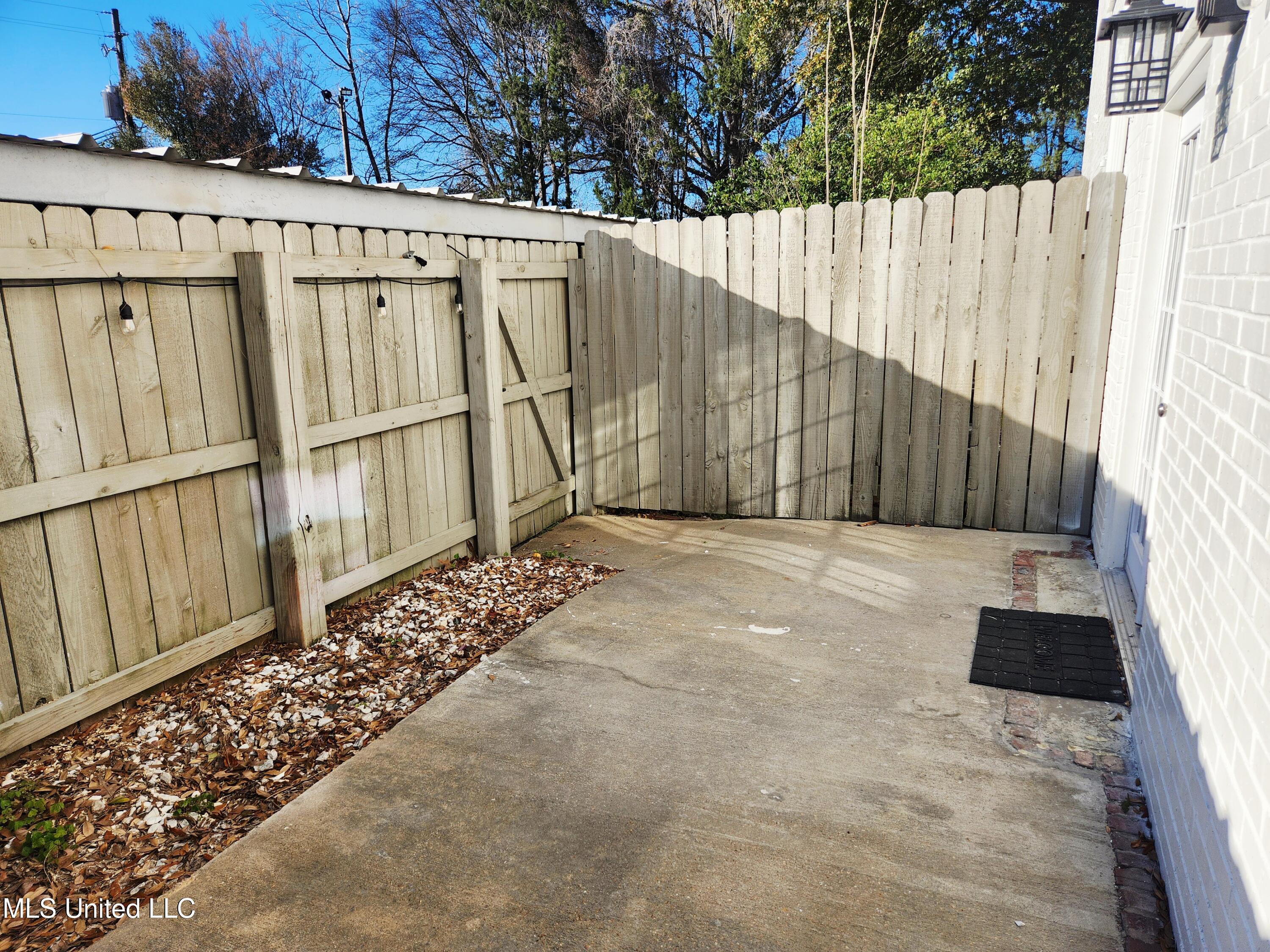 5025 Wayneland Drive, H3