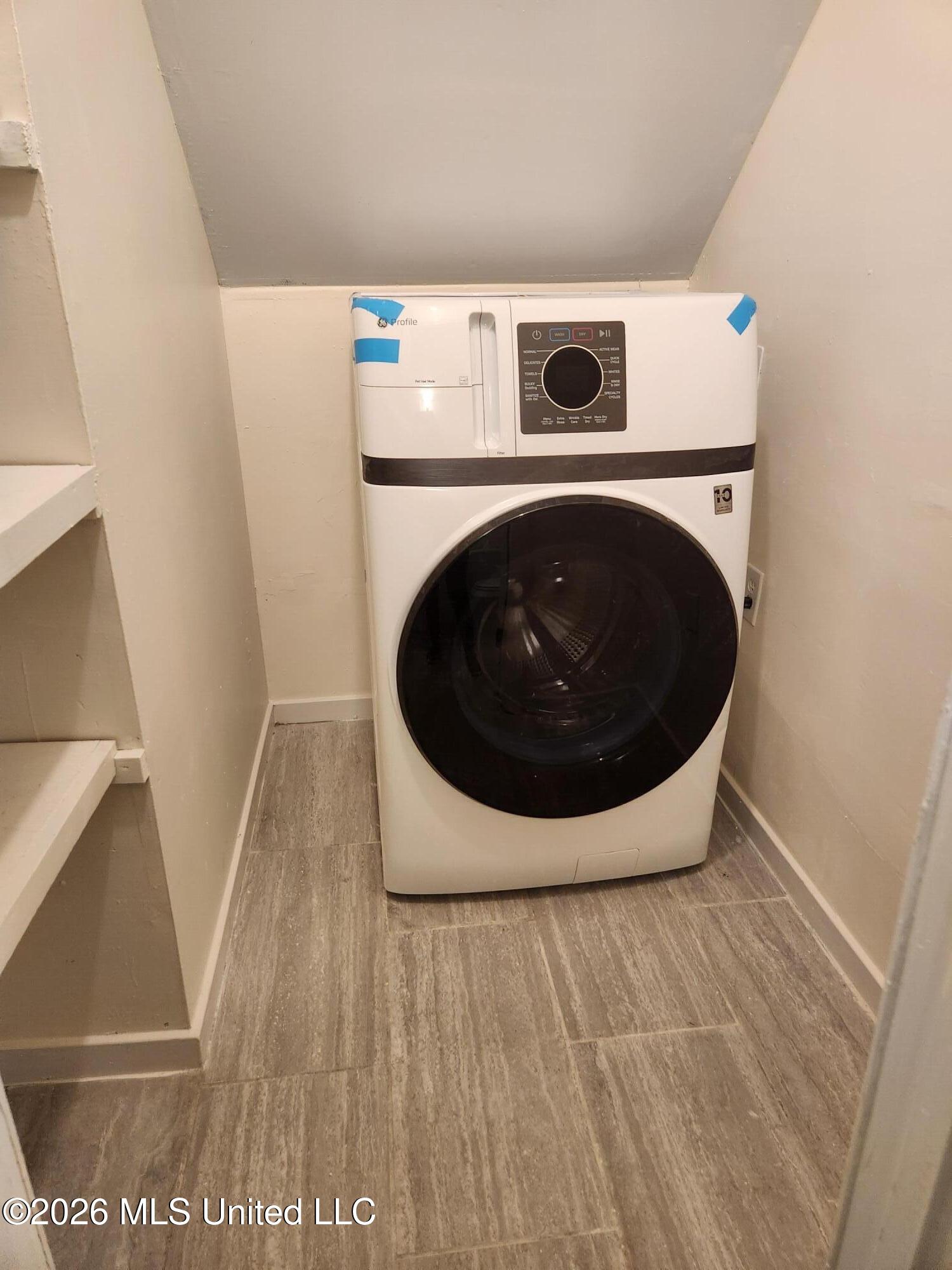 5025 Wayneland Drive, H3