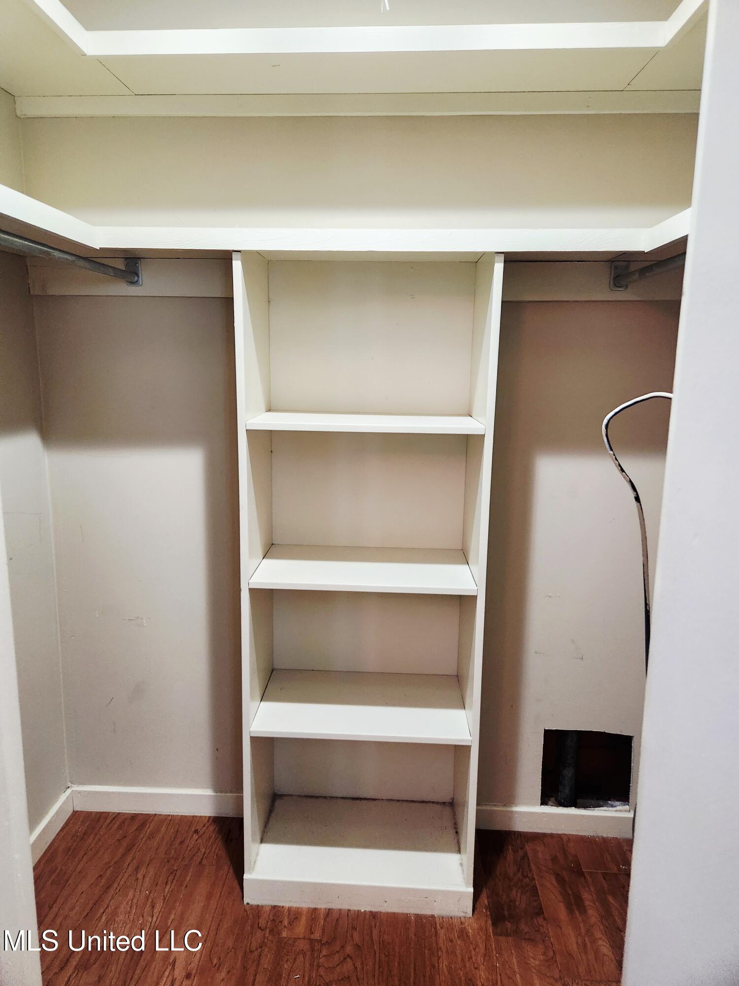 5025 Wayneland Drive, H3