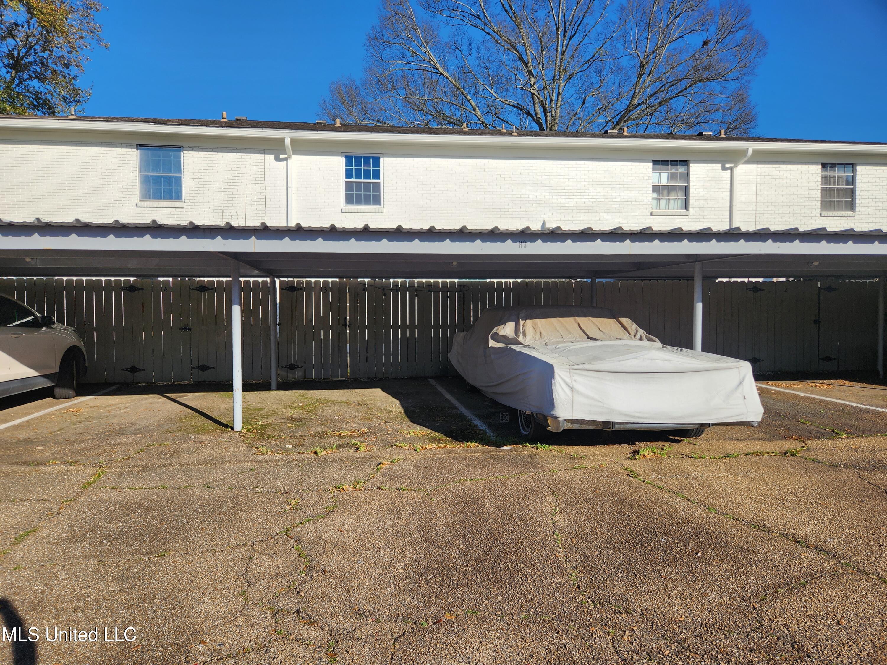 5025 Wayneland Drive, H3