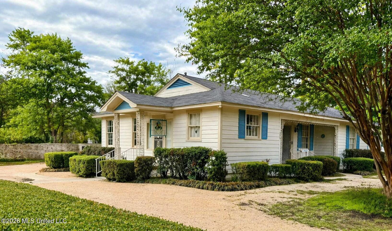 301 W Harding Avenue