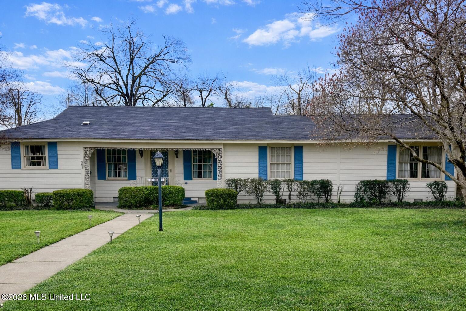 301 W Harding Avenue