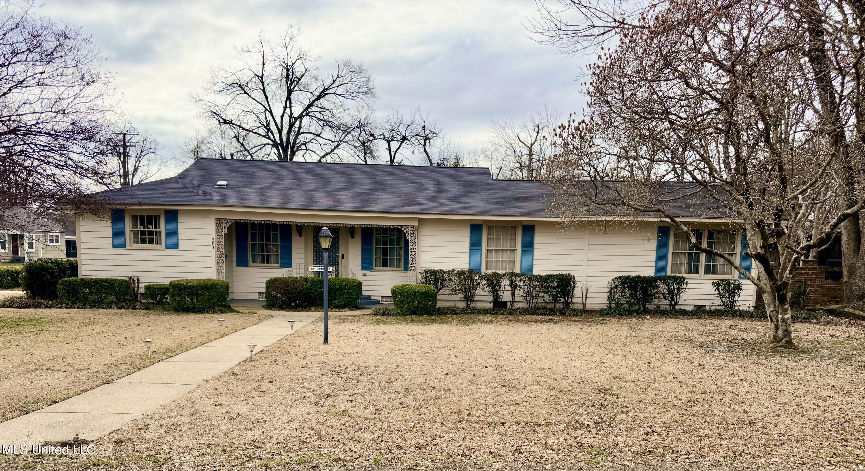 301 W Harding Avenue