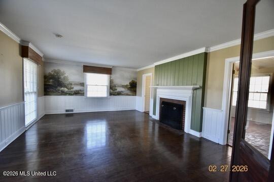 404 E Adams Avenue