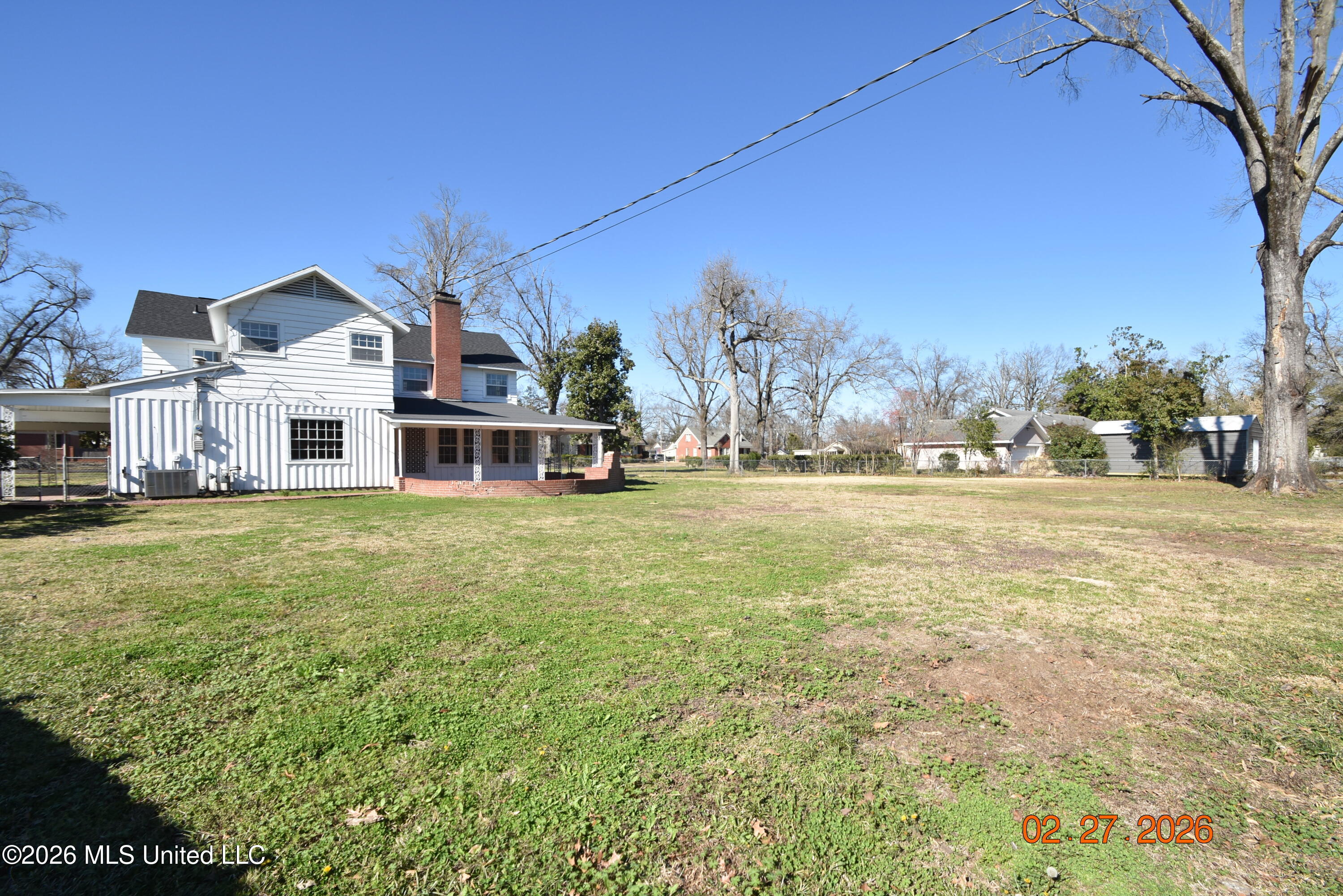 404 E Adams Avenue