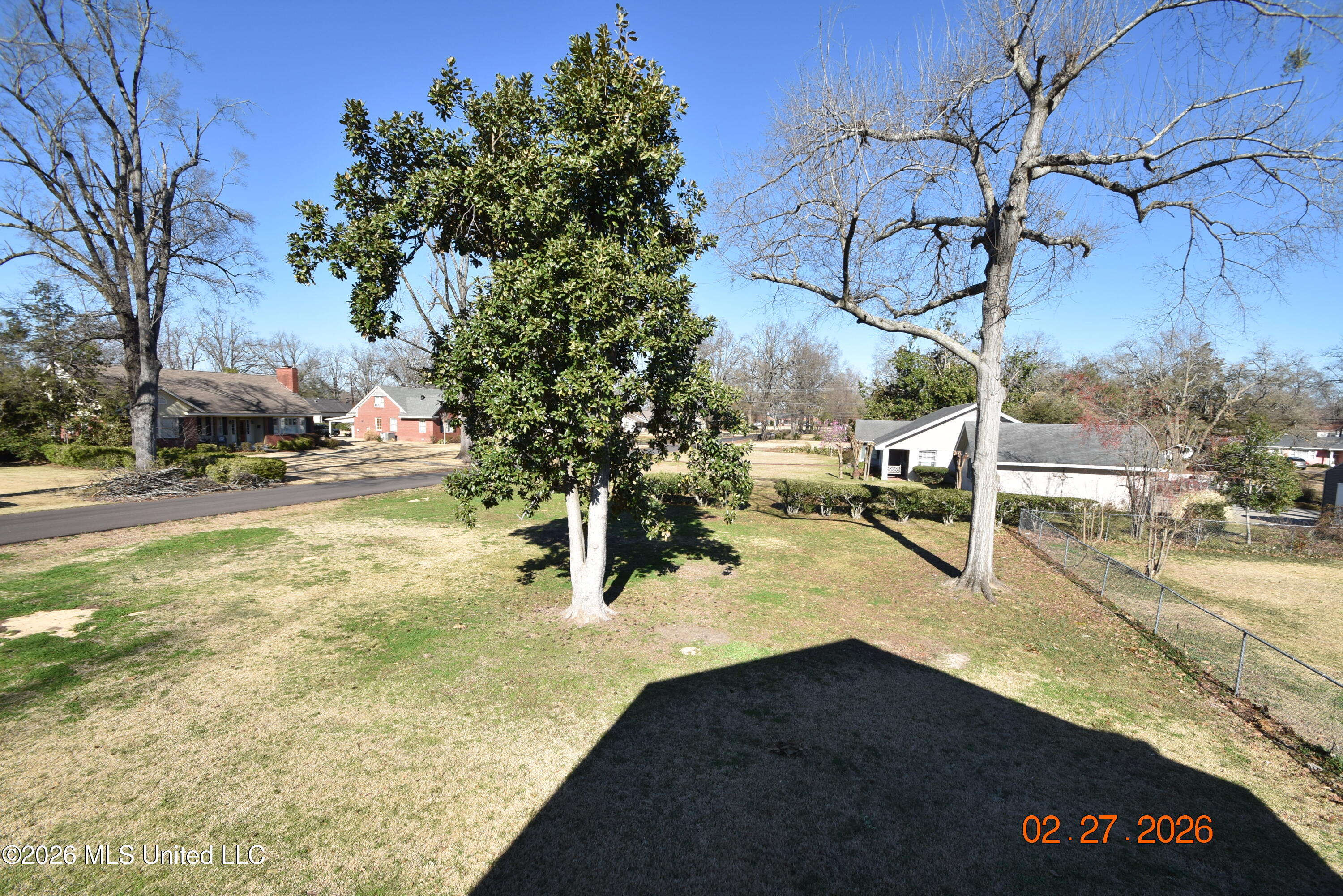 404 E Adams Avenue