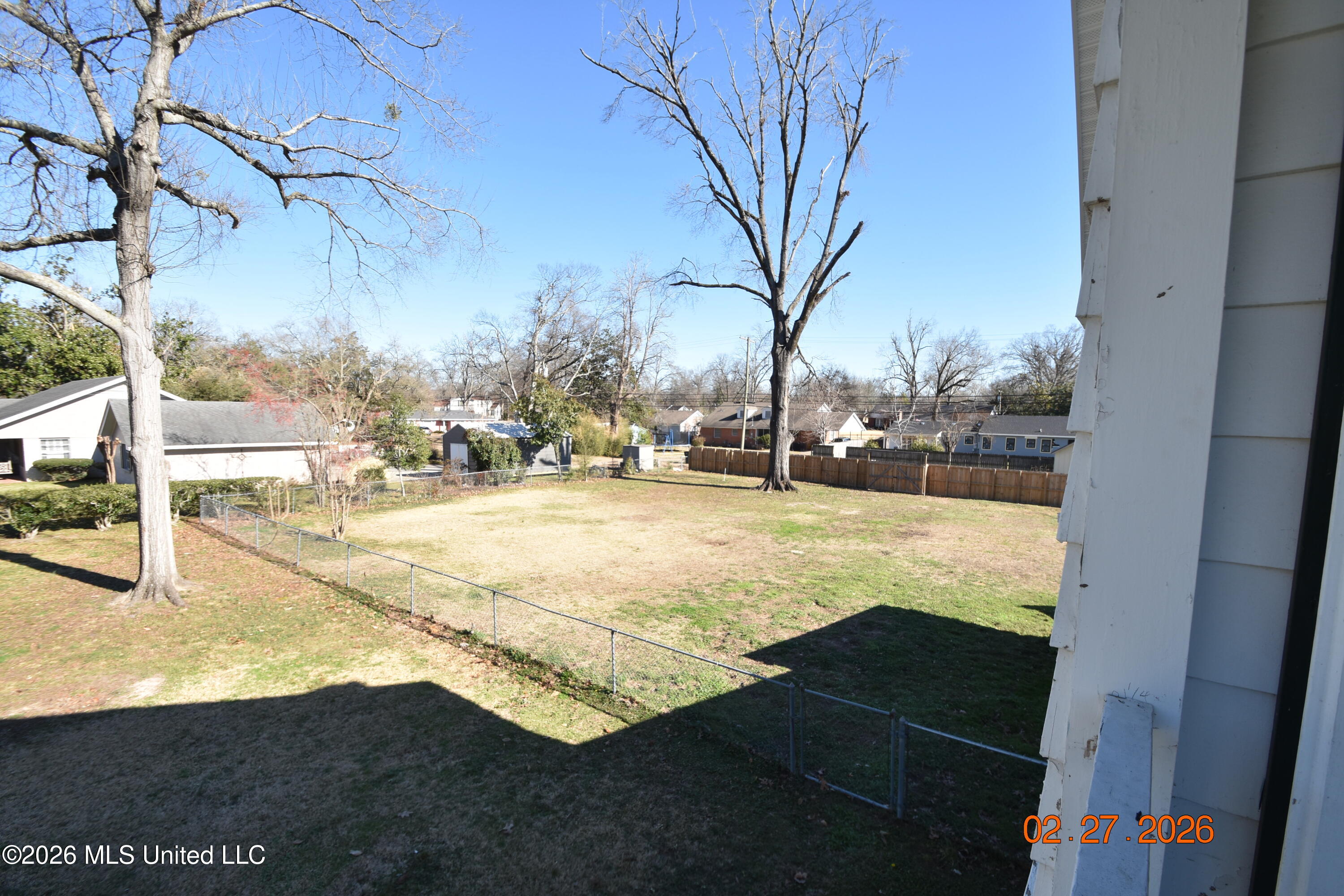 404 E Adams Avenue