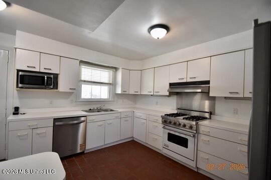 404 E Adams Avenue