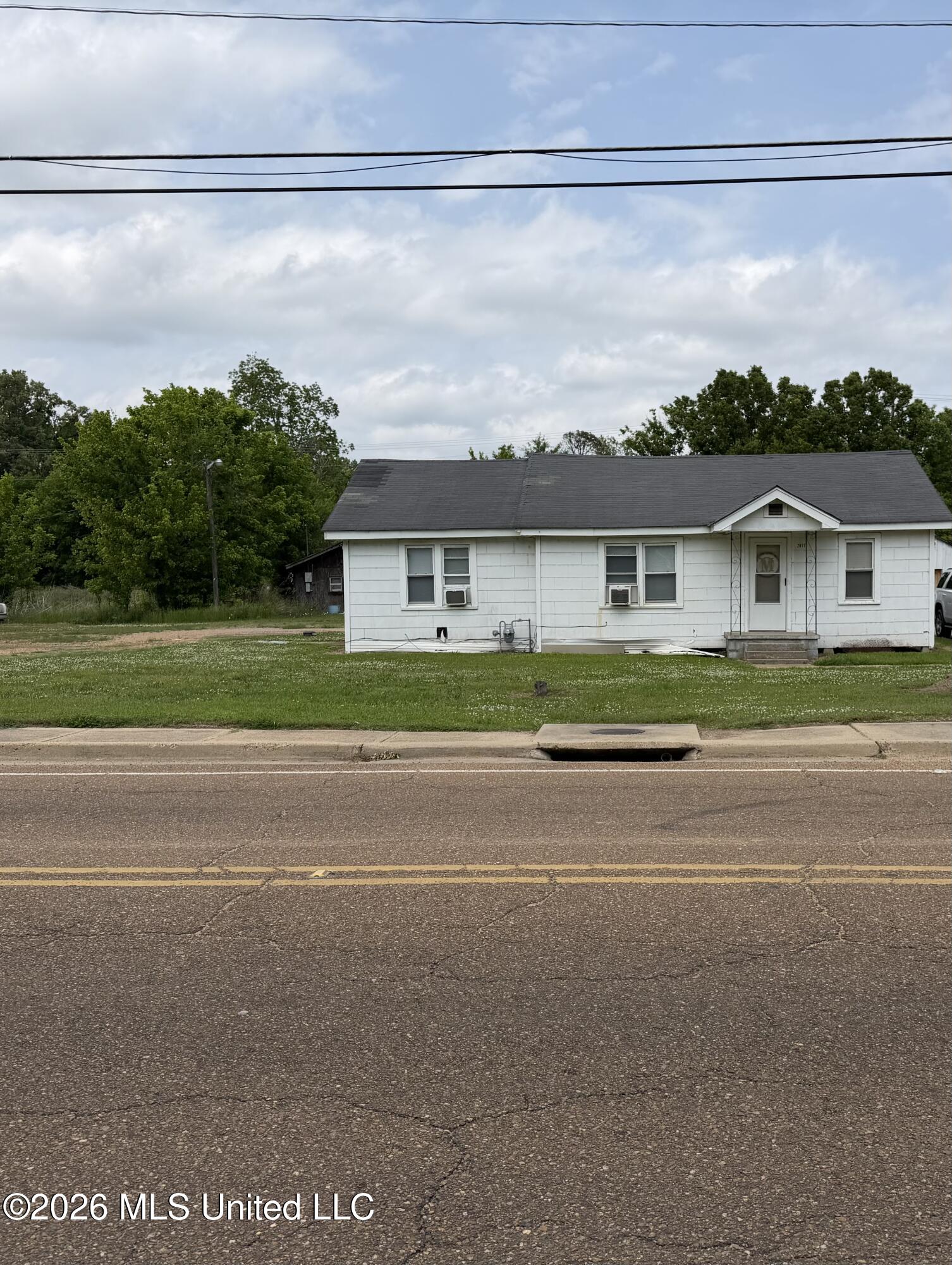 2011 Carrollton Avenue