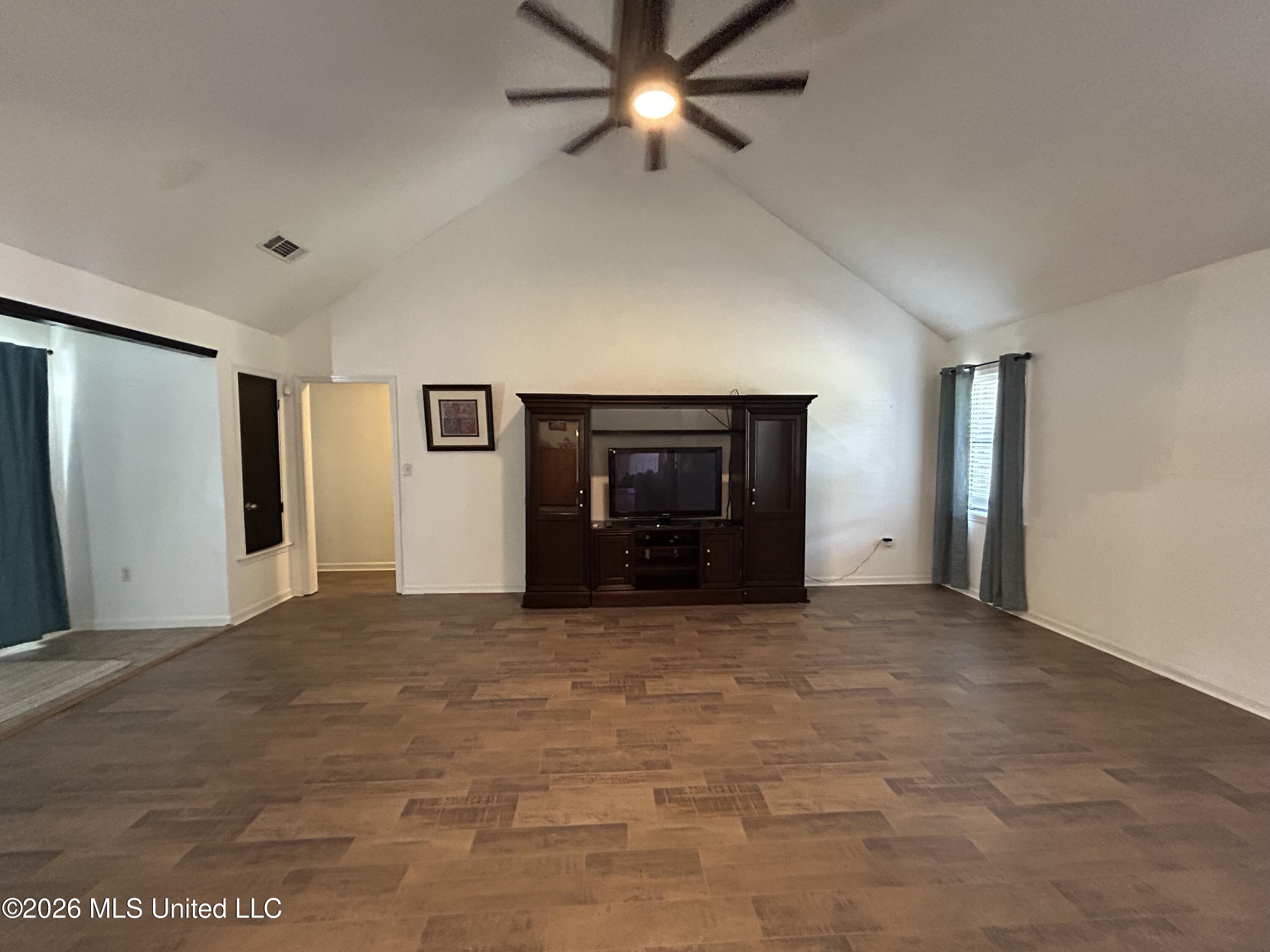1203 Peggy Lane