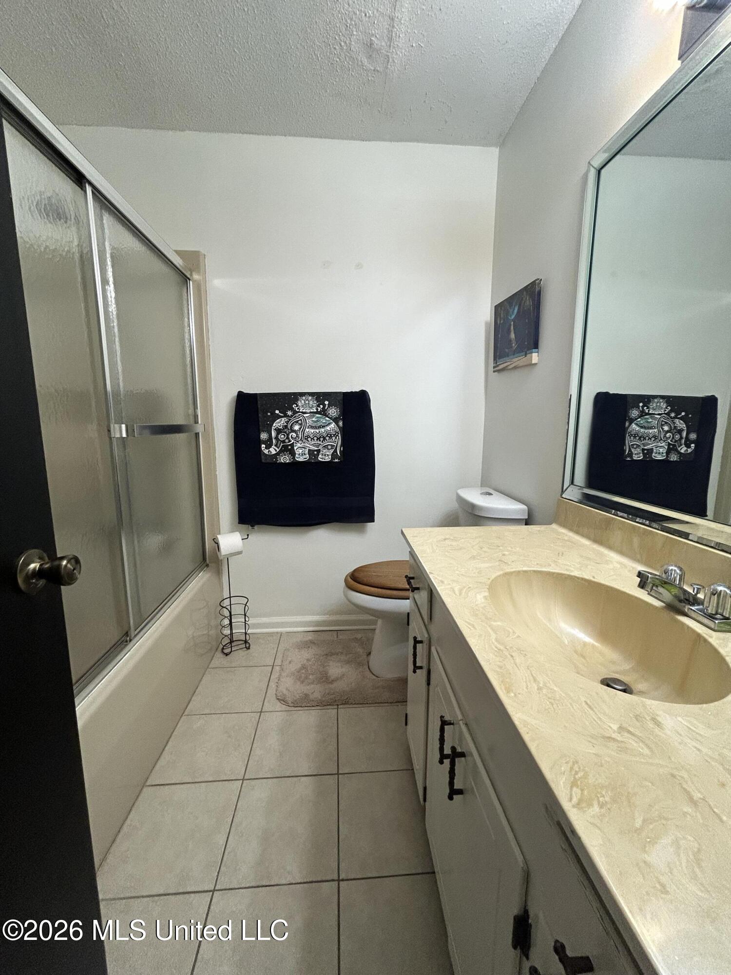 1203 Peggy Lane