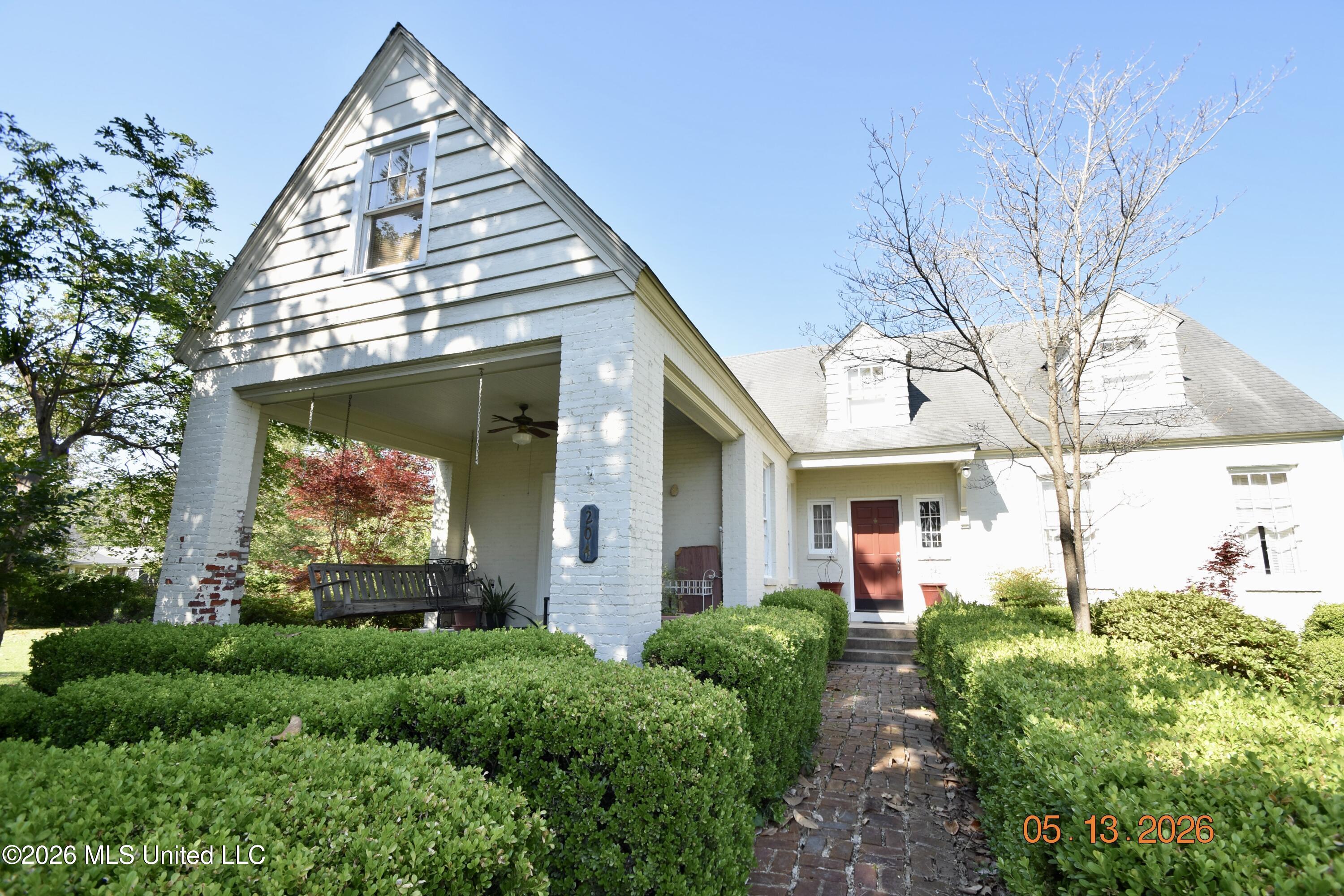 204 Grand Boulevard