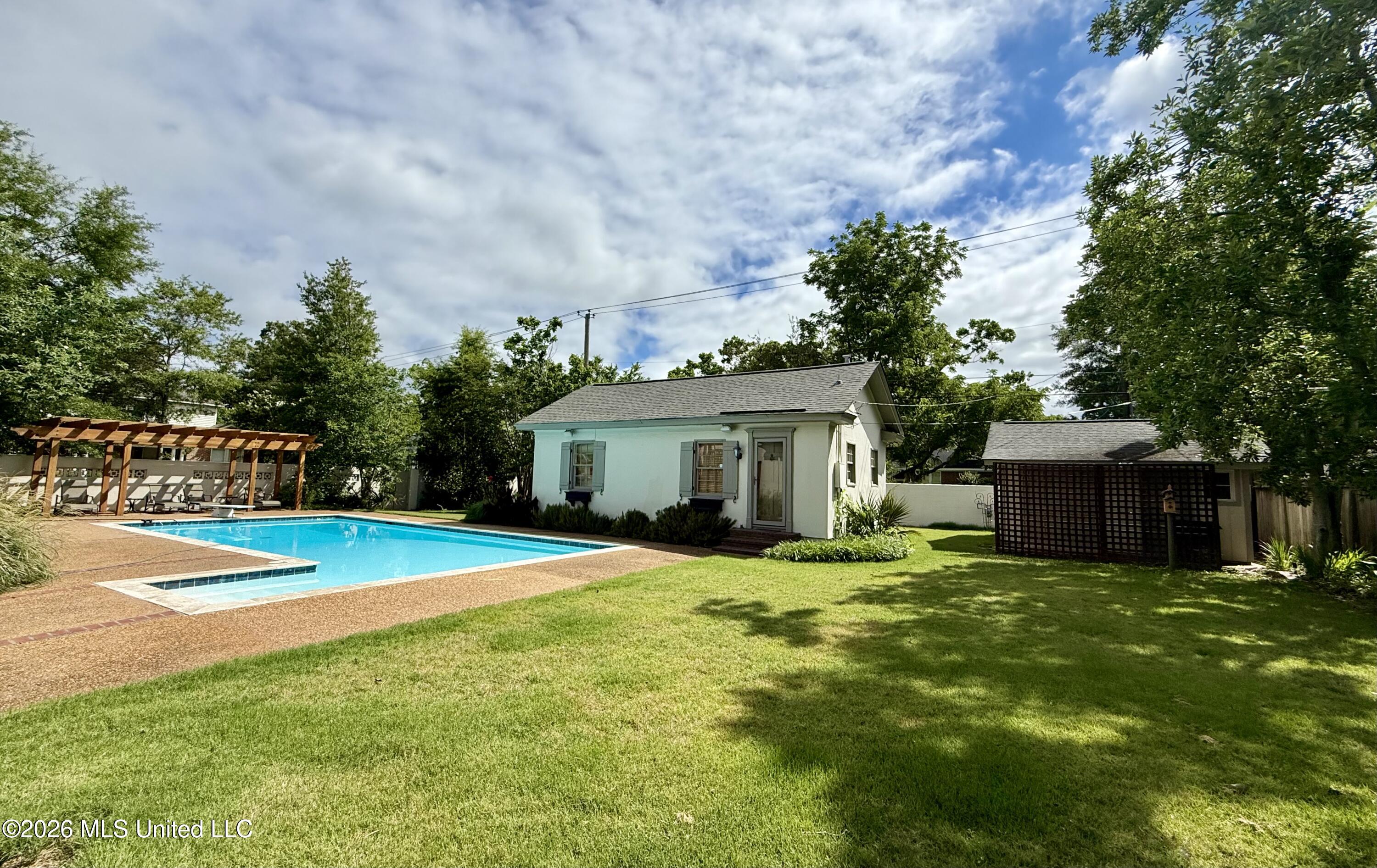 318 Grand Boulevard