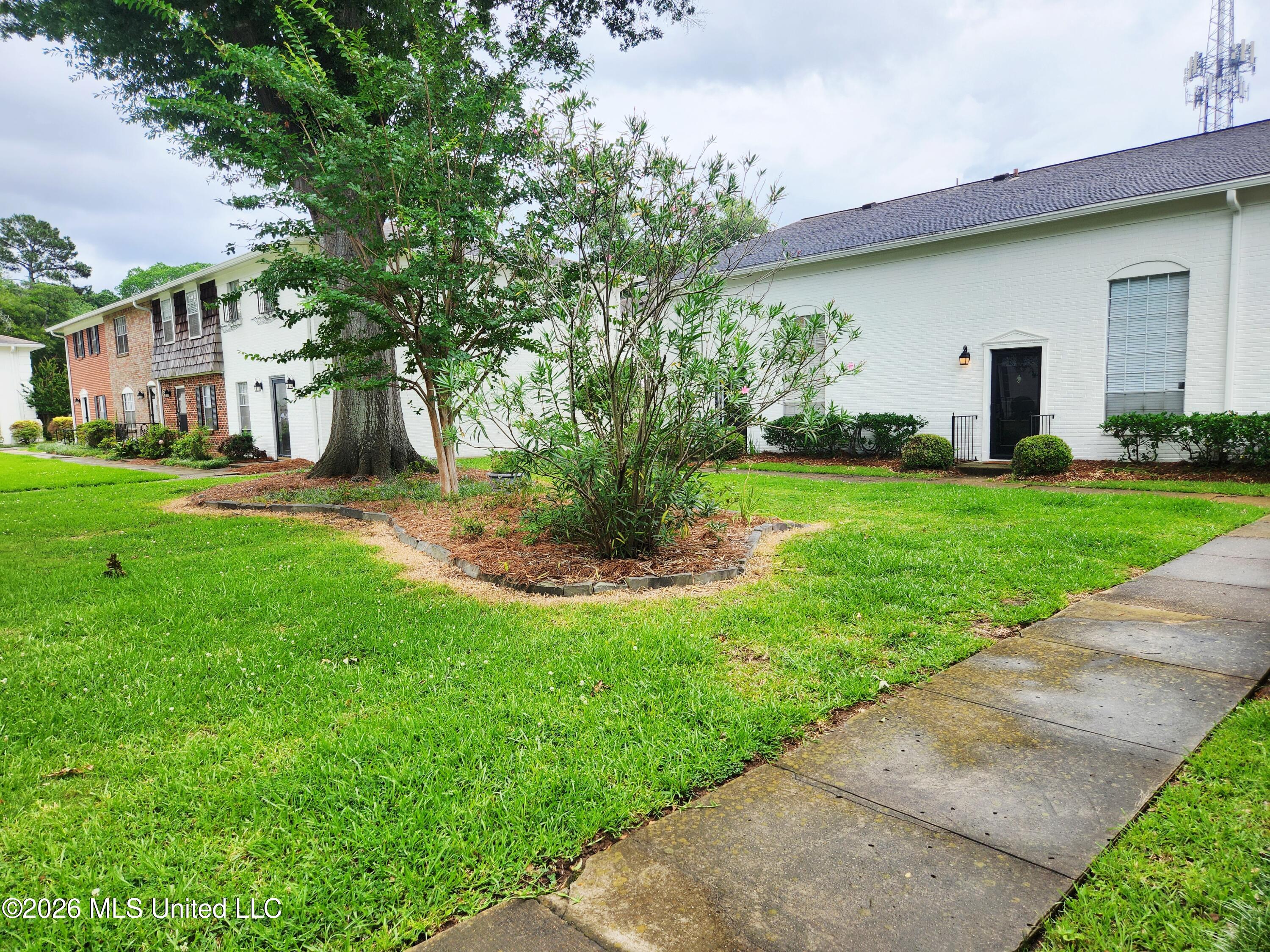 5025 Wayneland Drive, G5