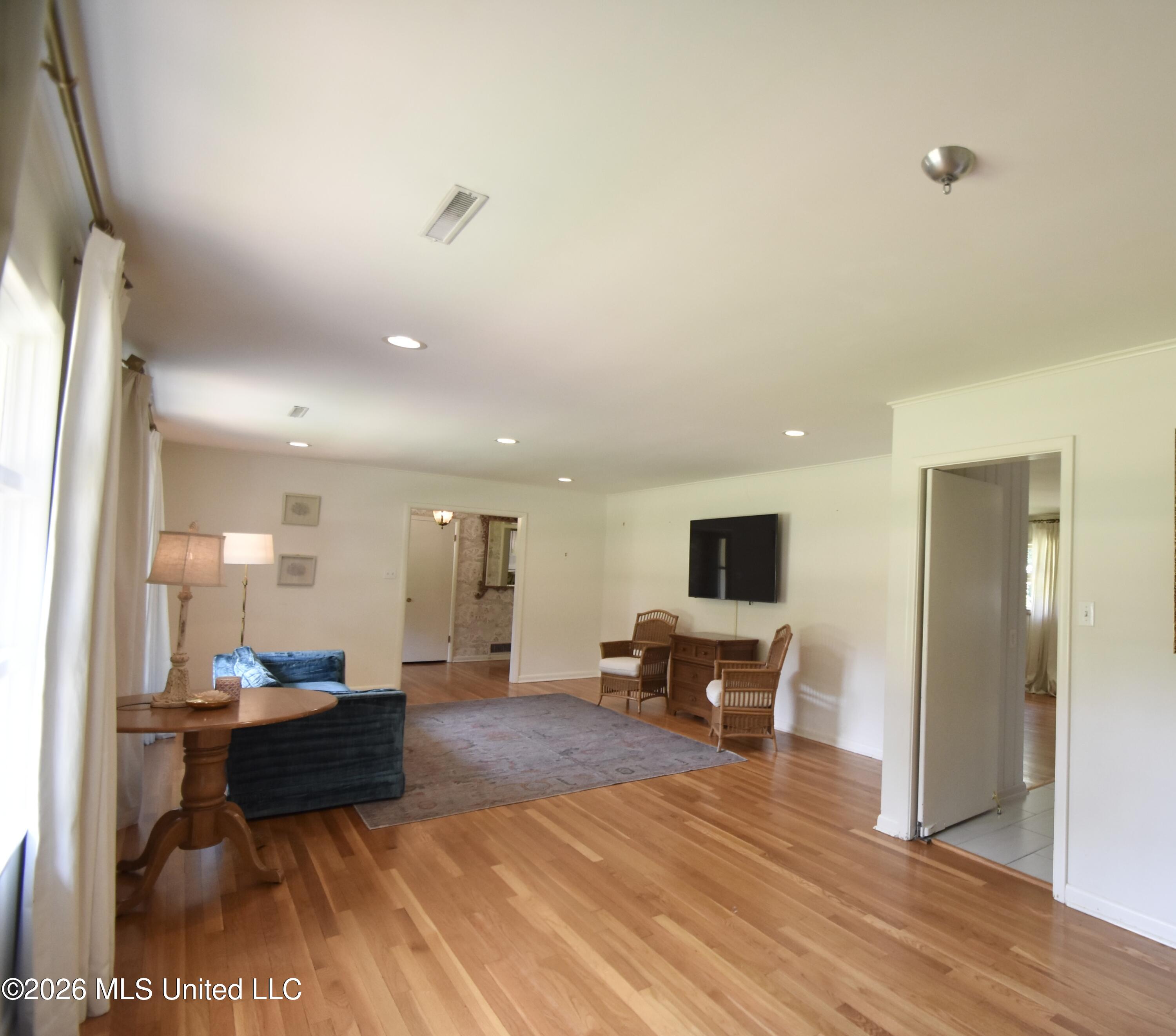 408 E Park Avenue