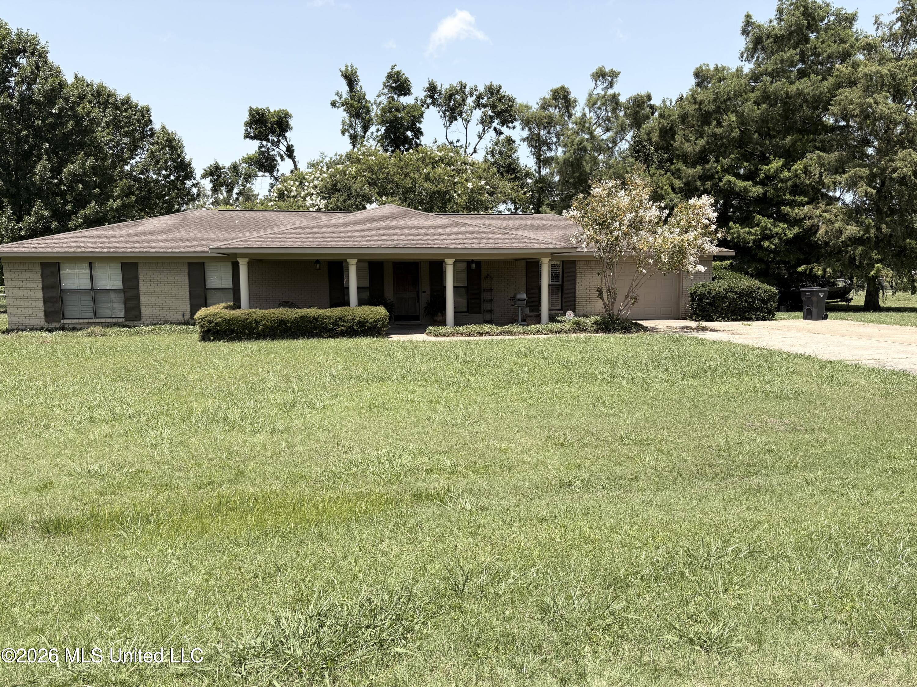 403 Isobel Street
