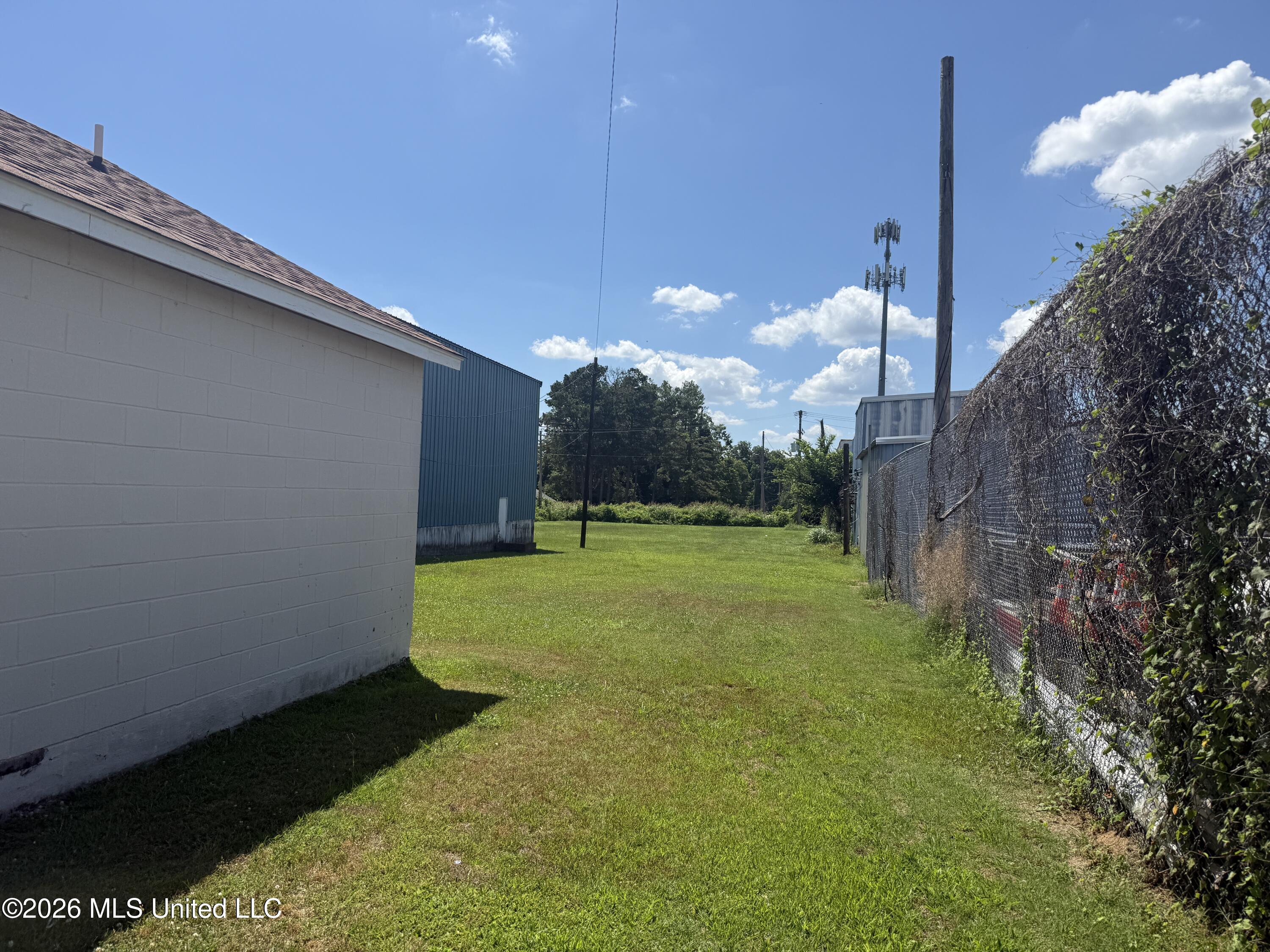 1405 Plaza Drive