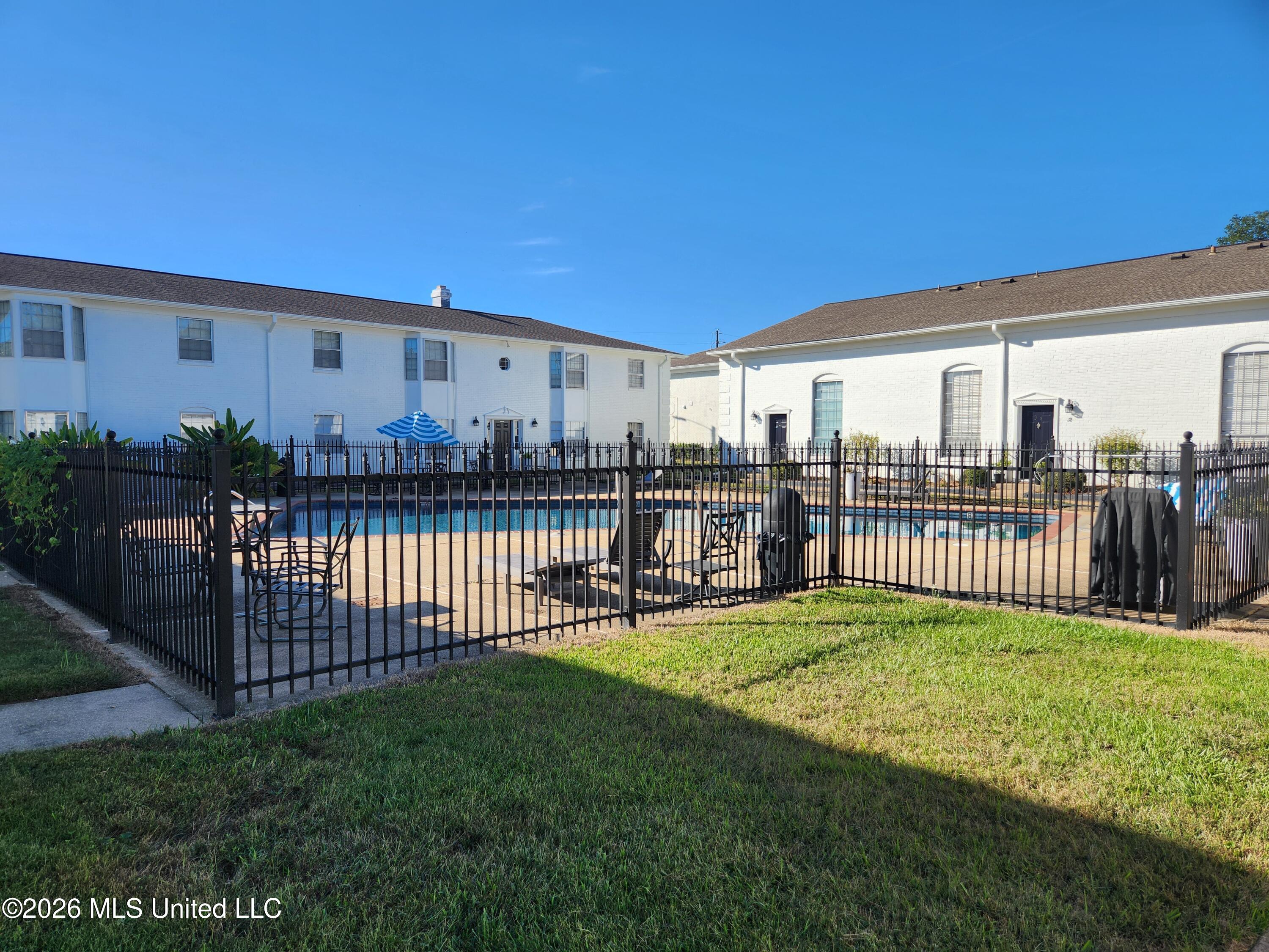 5025 Wayneland Drive, M1
