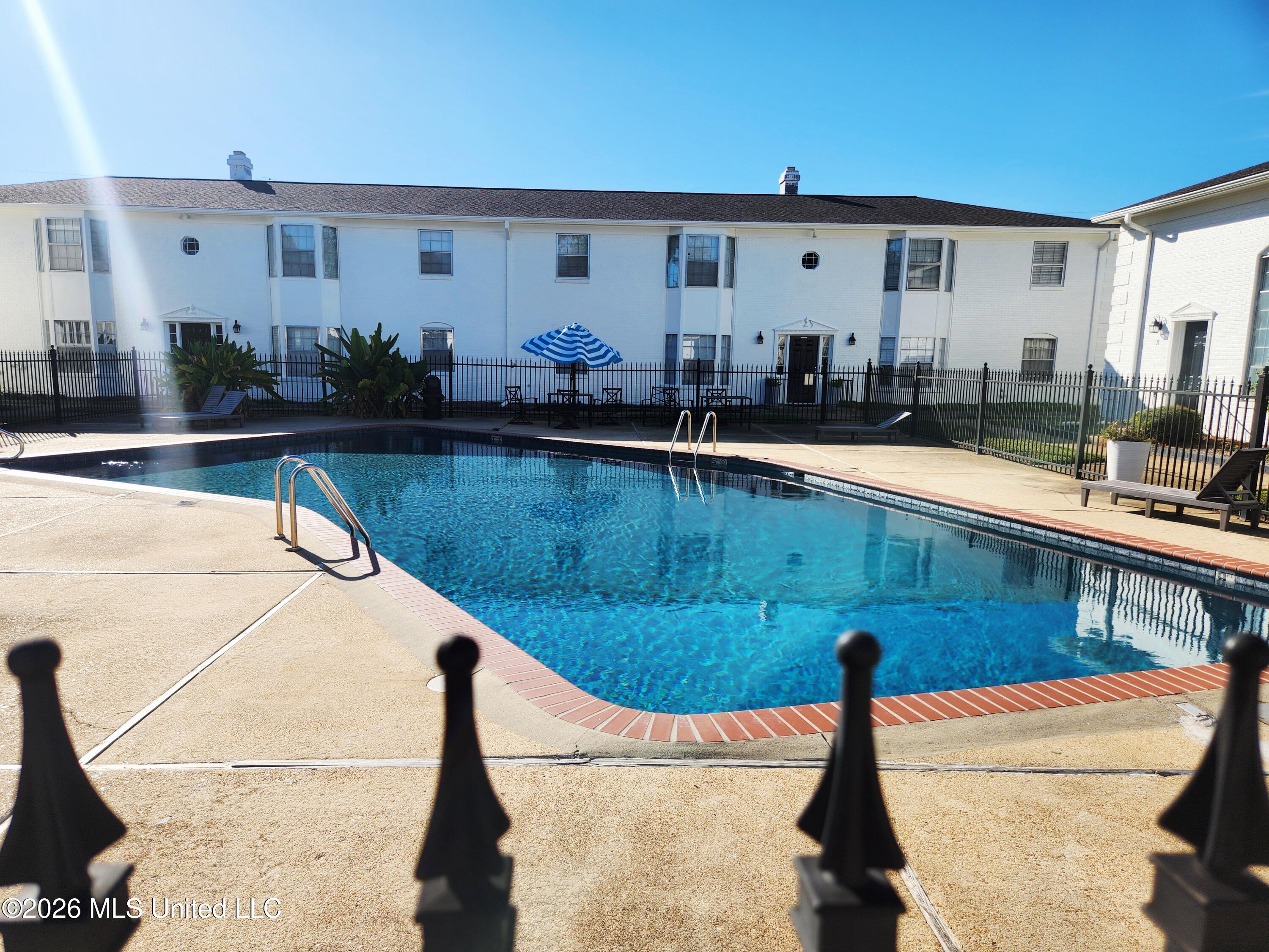 5025 Wayneland Drive, M1
