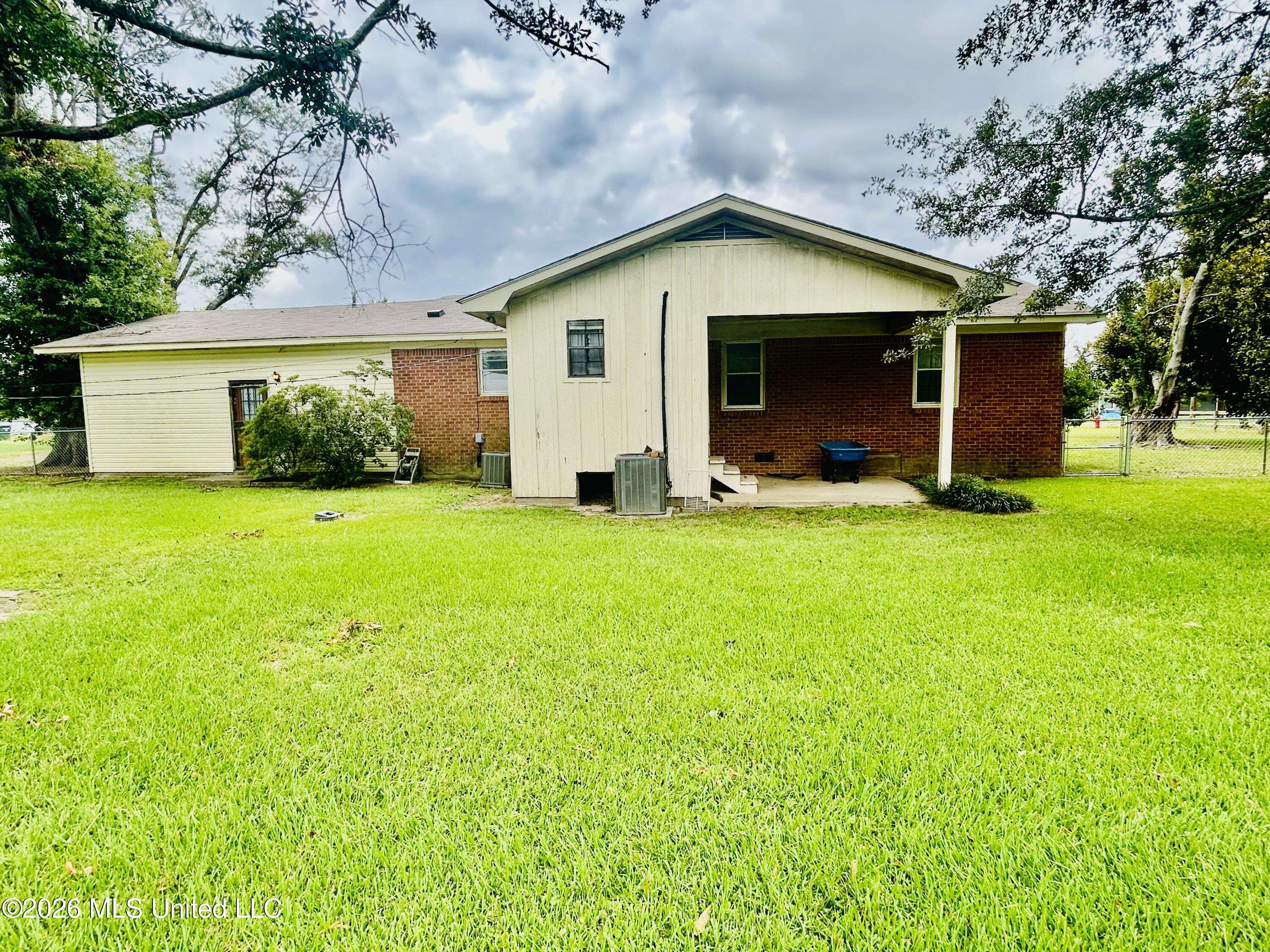 14081 Browning Road 520