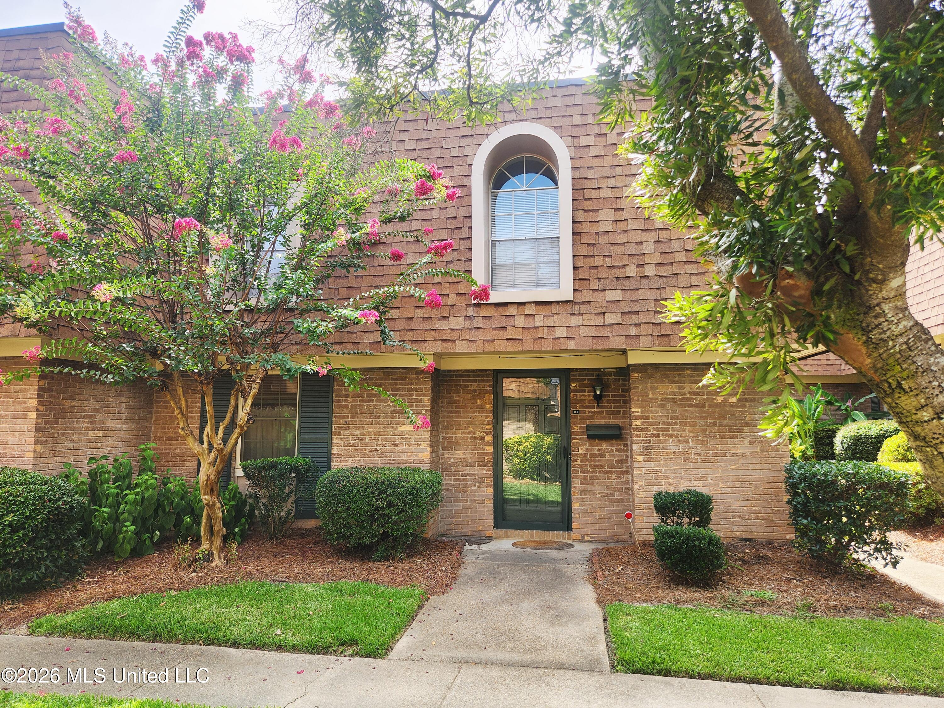 5155 Wayneland Drive, M1