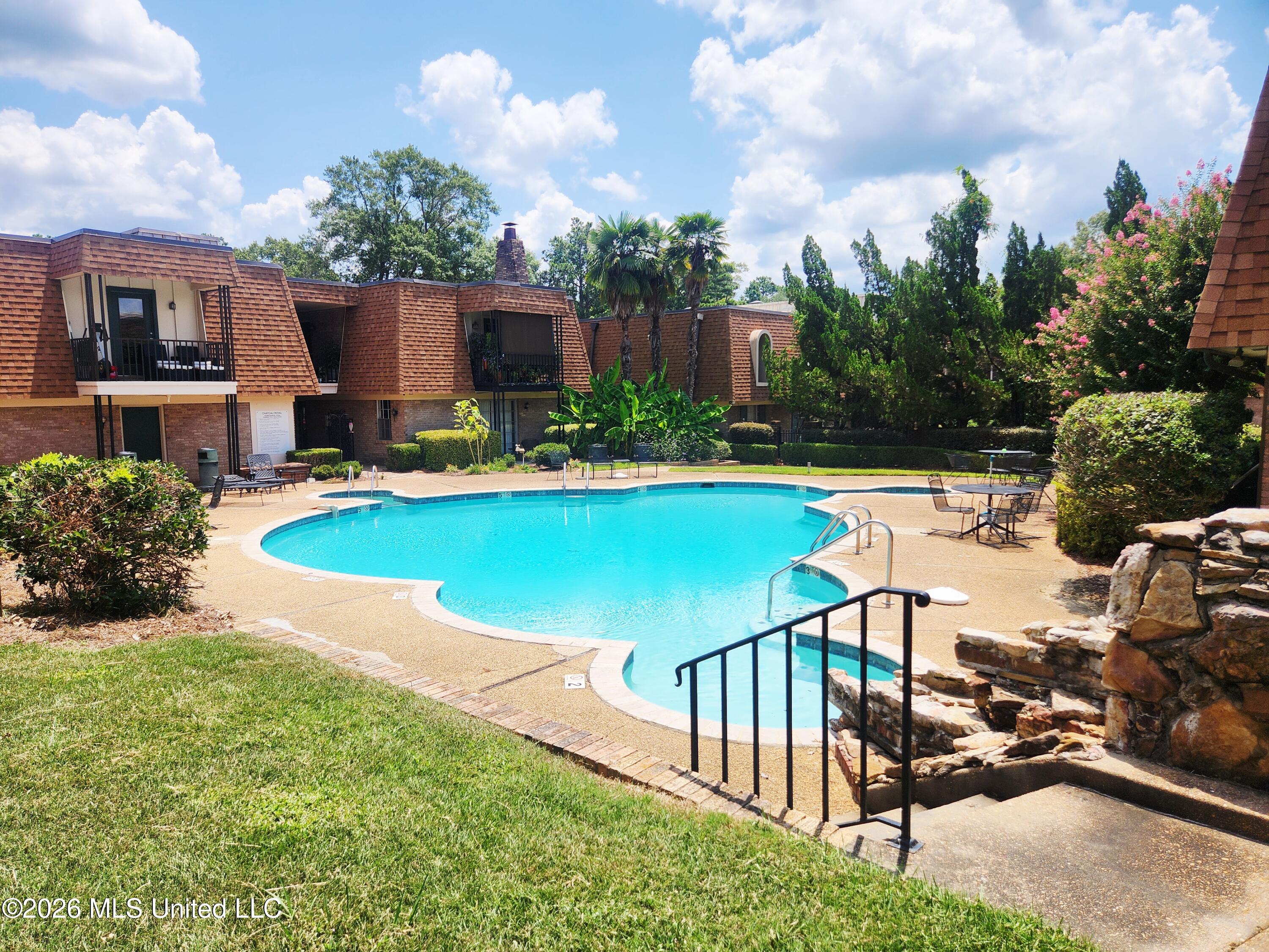 5155 Wayneland Drive, M1