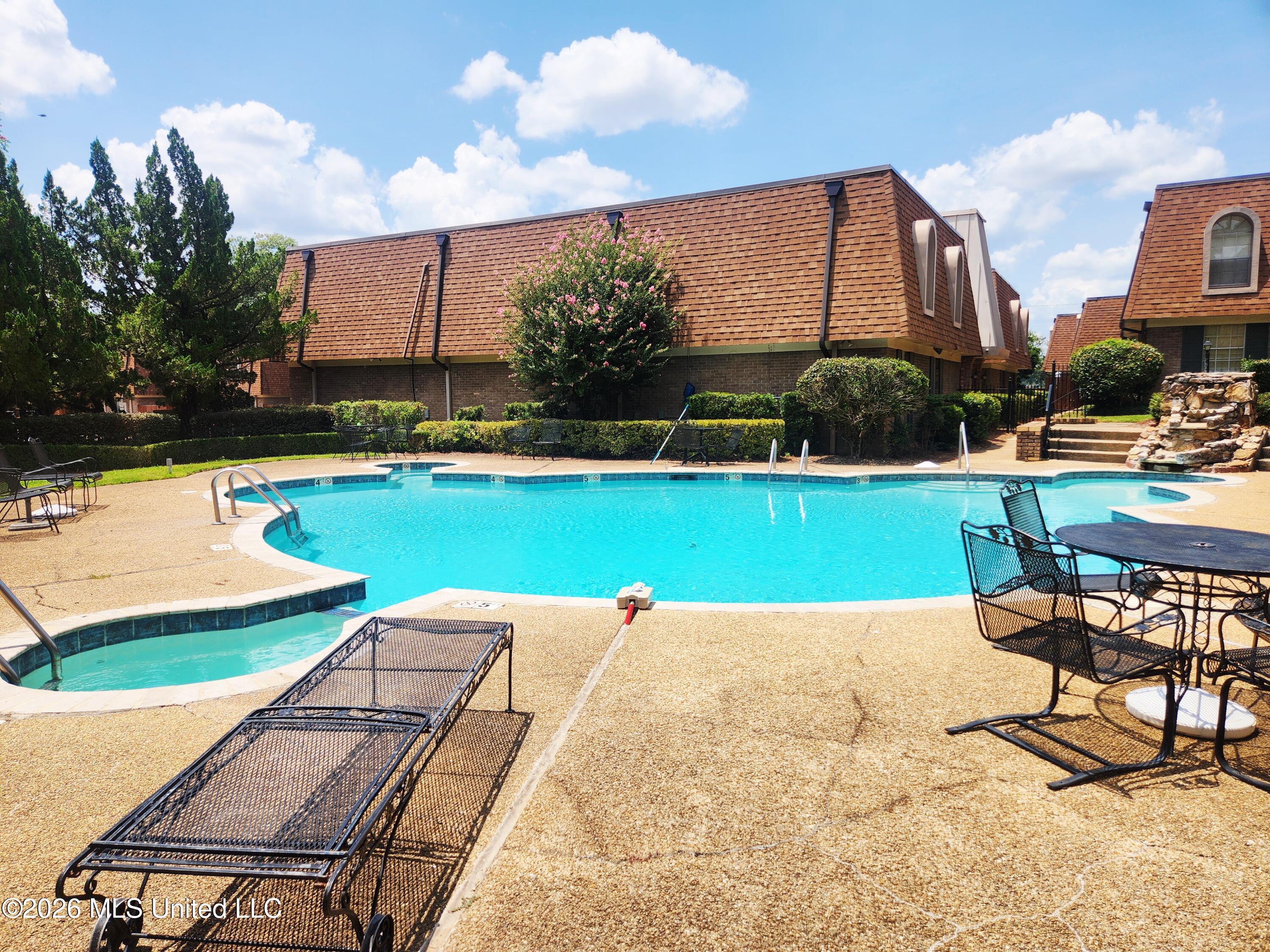 5155 Wayneland Drive, M1
