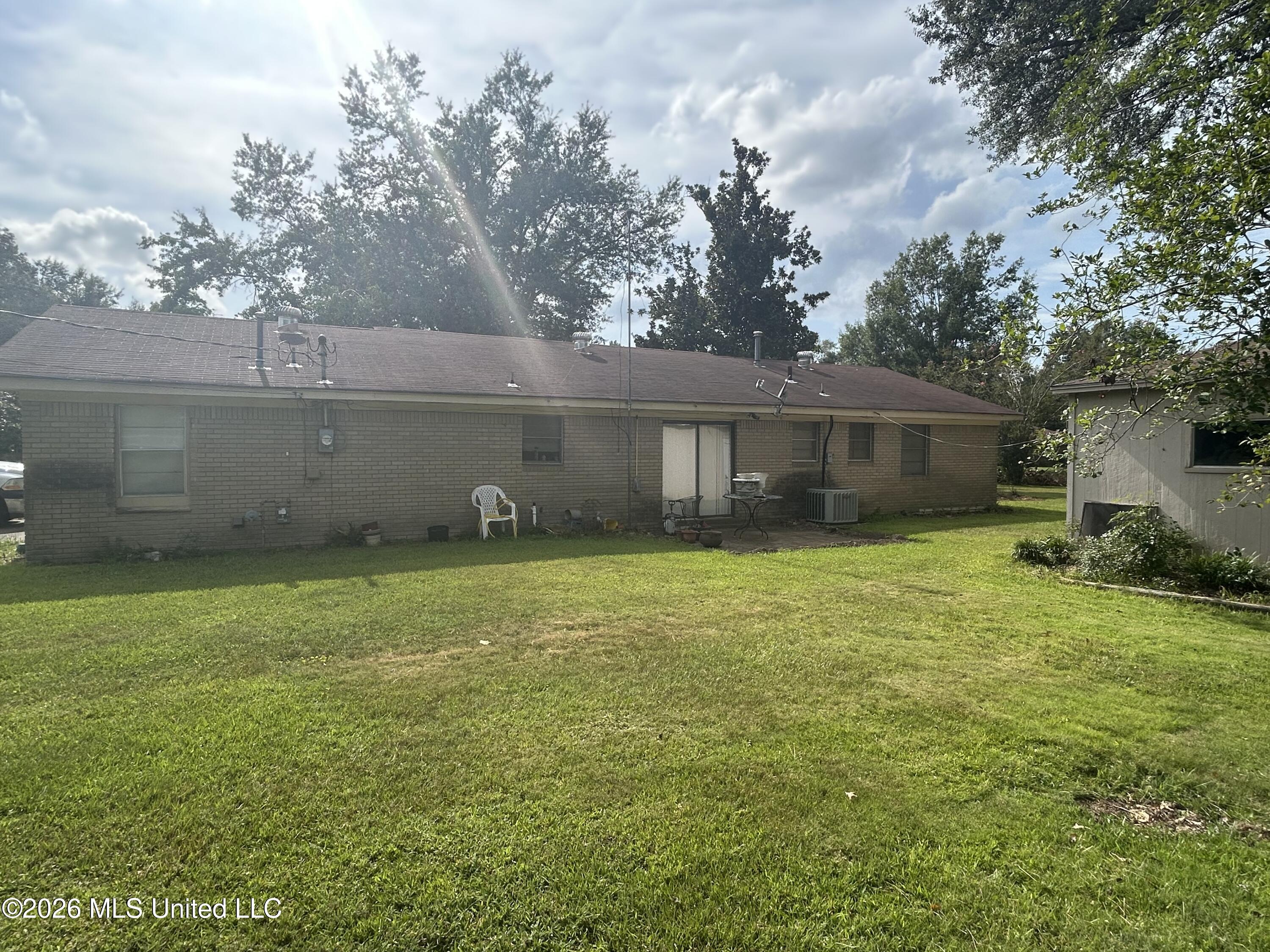 27 Sunset Circle