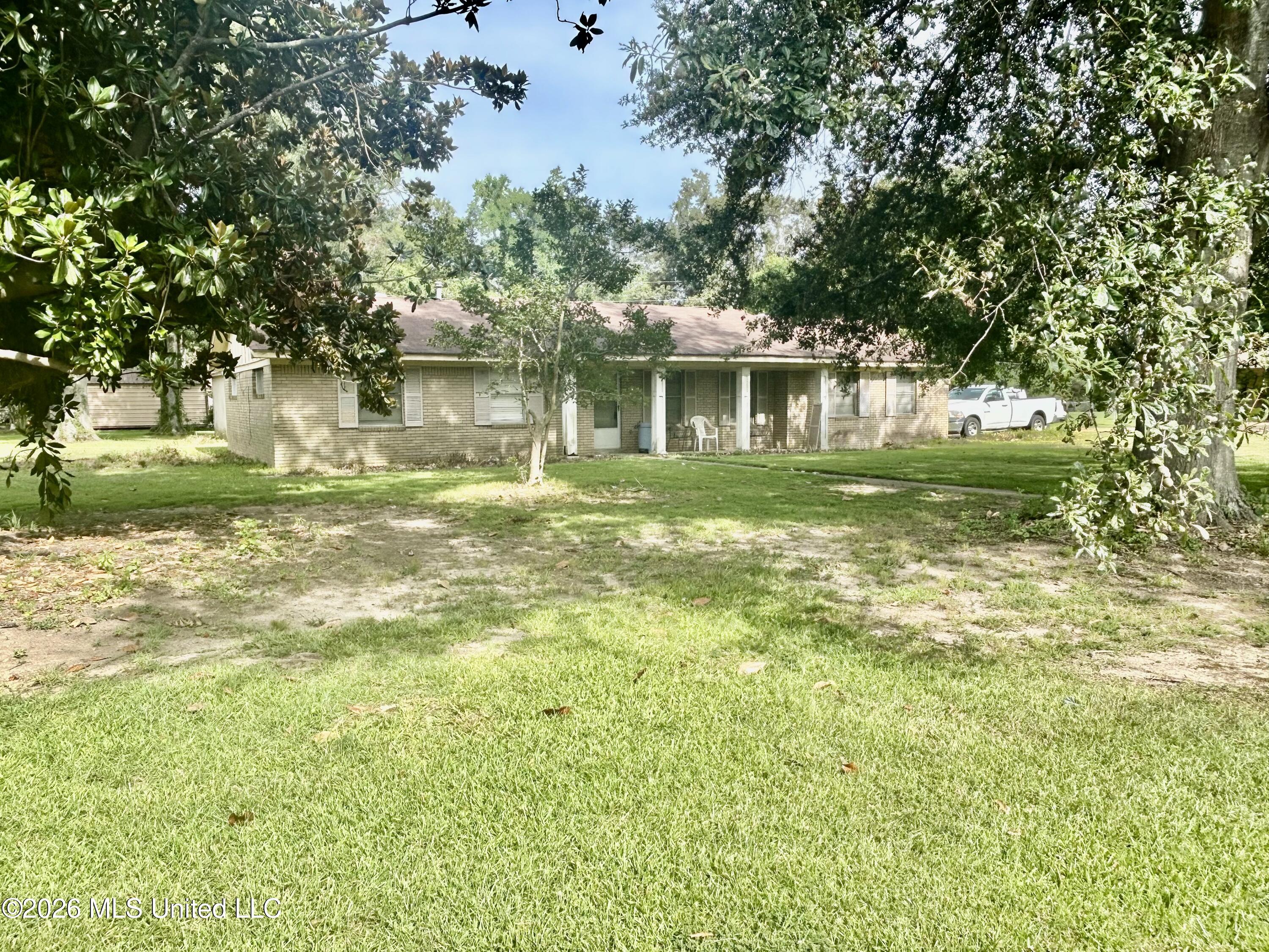 27 Sunset Circle