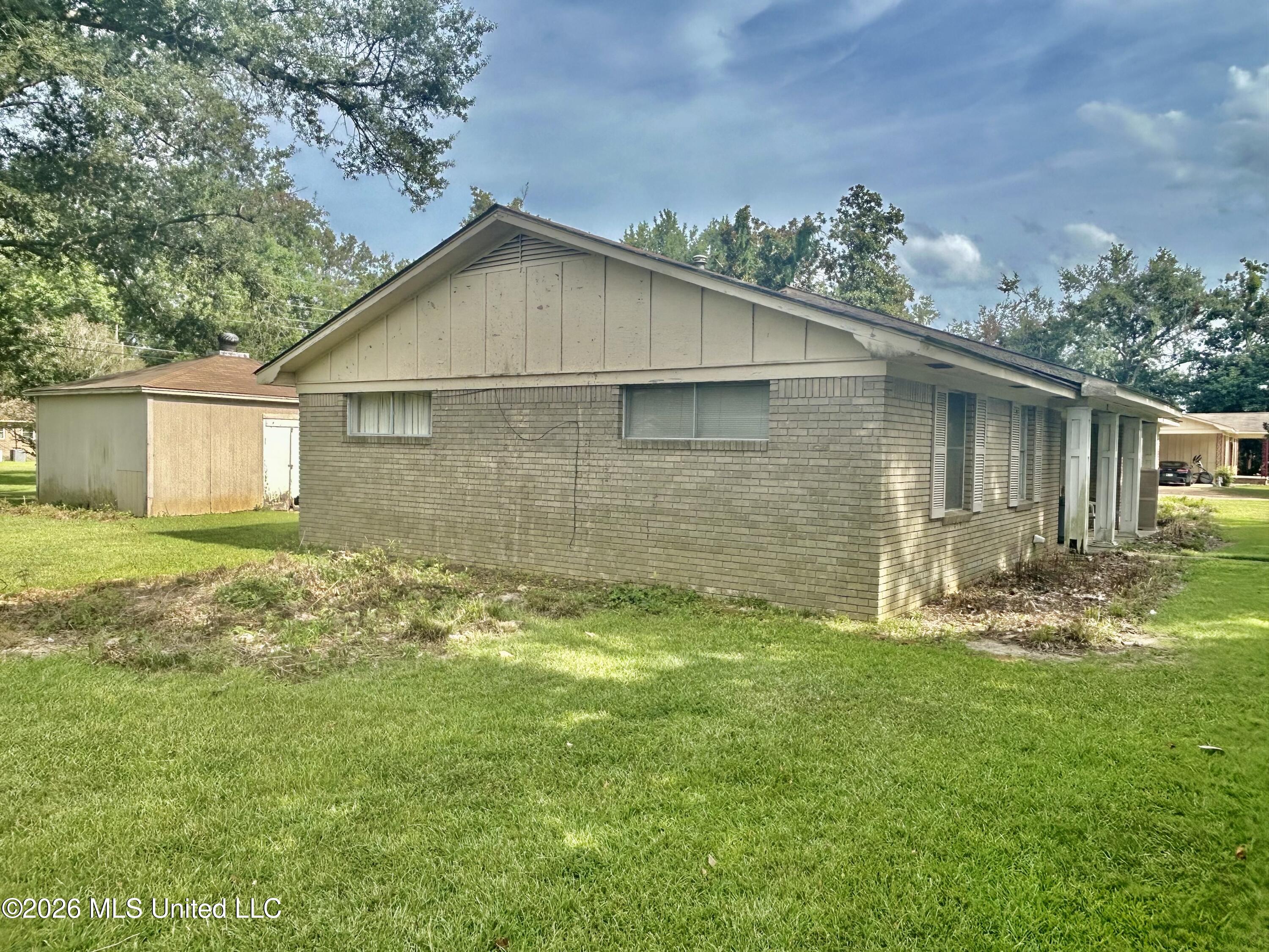 27 Sunset Circle