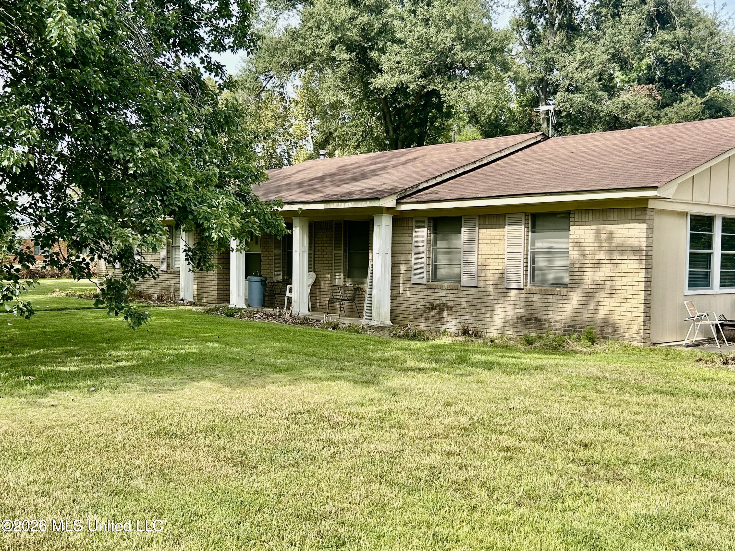 27 Sunset Circle