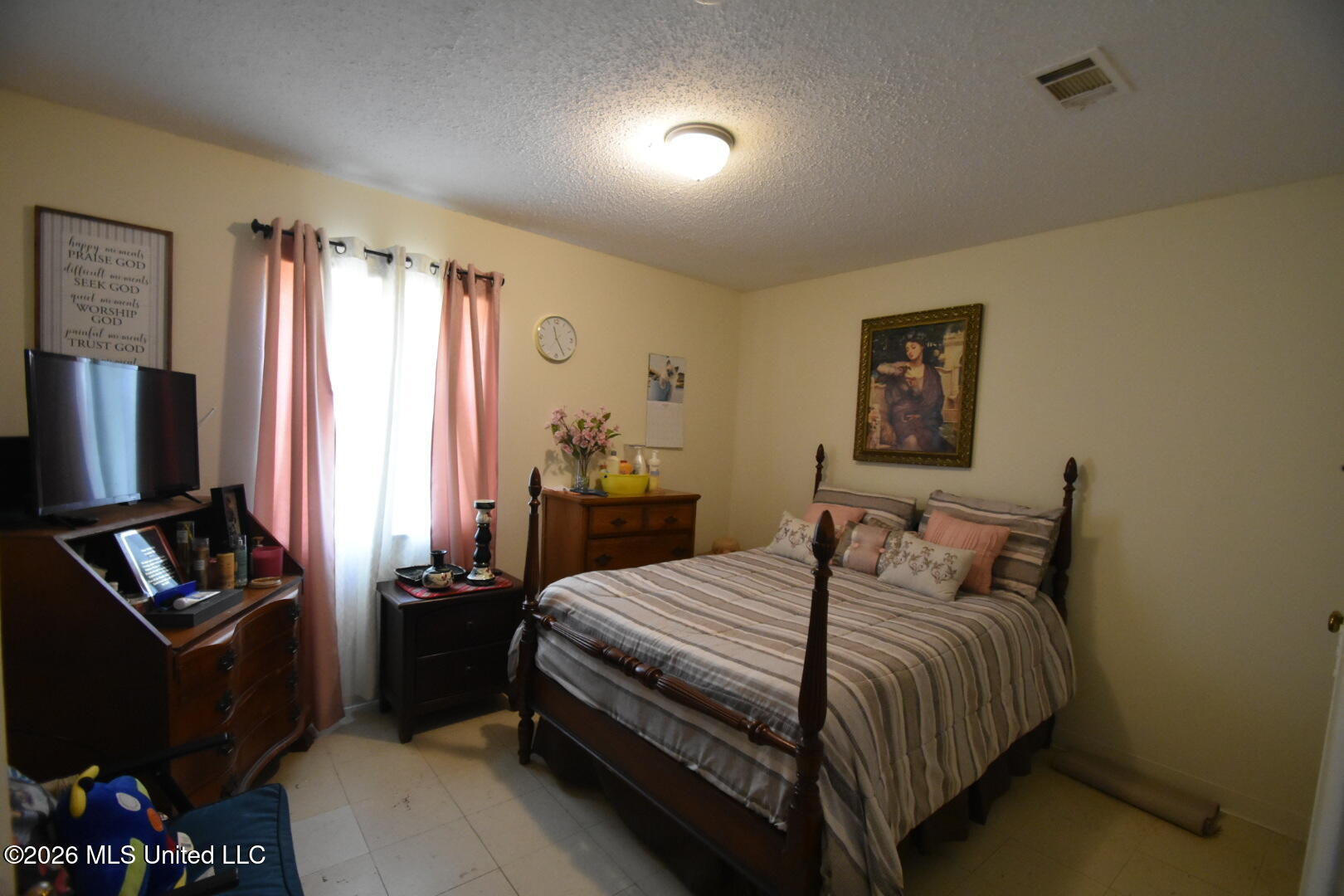 1300 Roosevelt Avenue