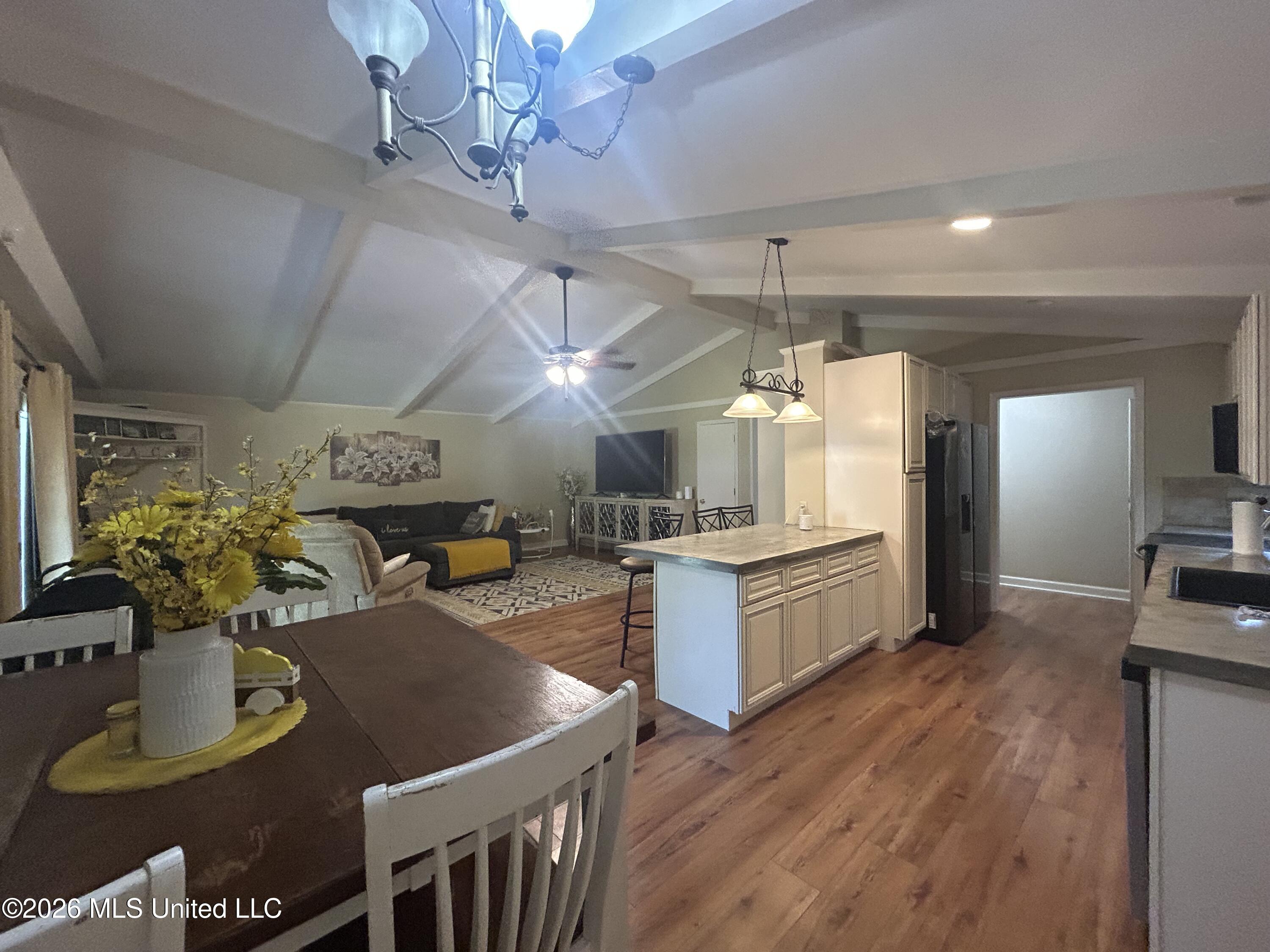 1100 W Jefferson Avenue