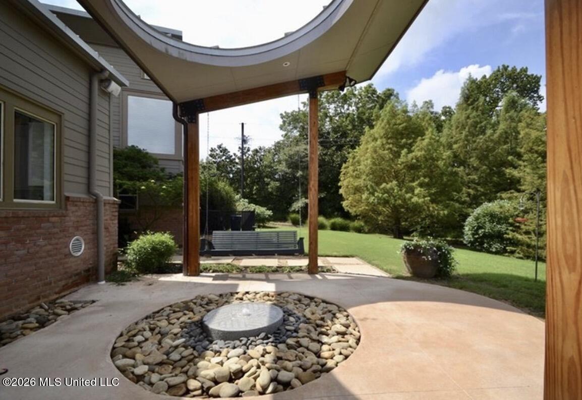 1001 Robert E Lee Drive