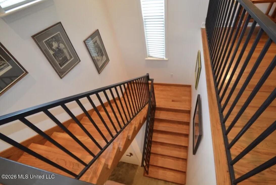 1001 Robert E Lee Drive