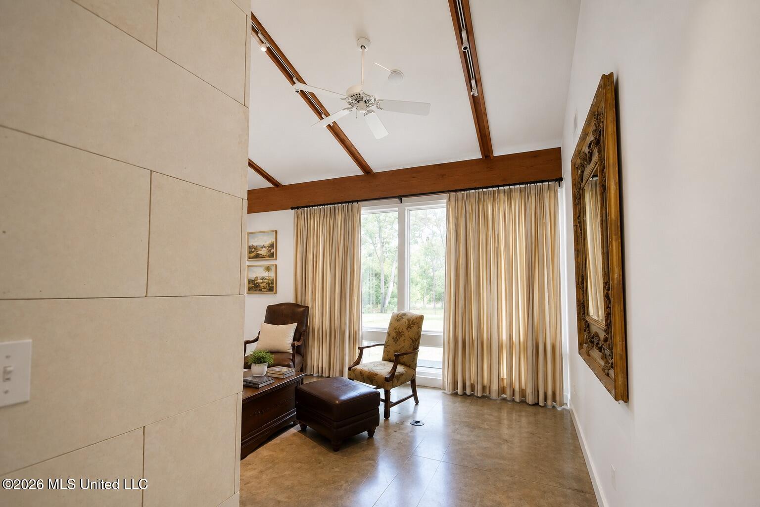 1001 Robert E Lee Drive