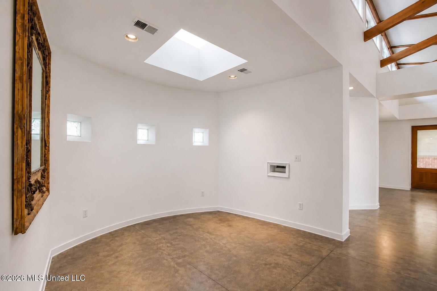 1001 Robert E Lee Drive